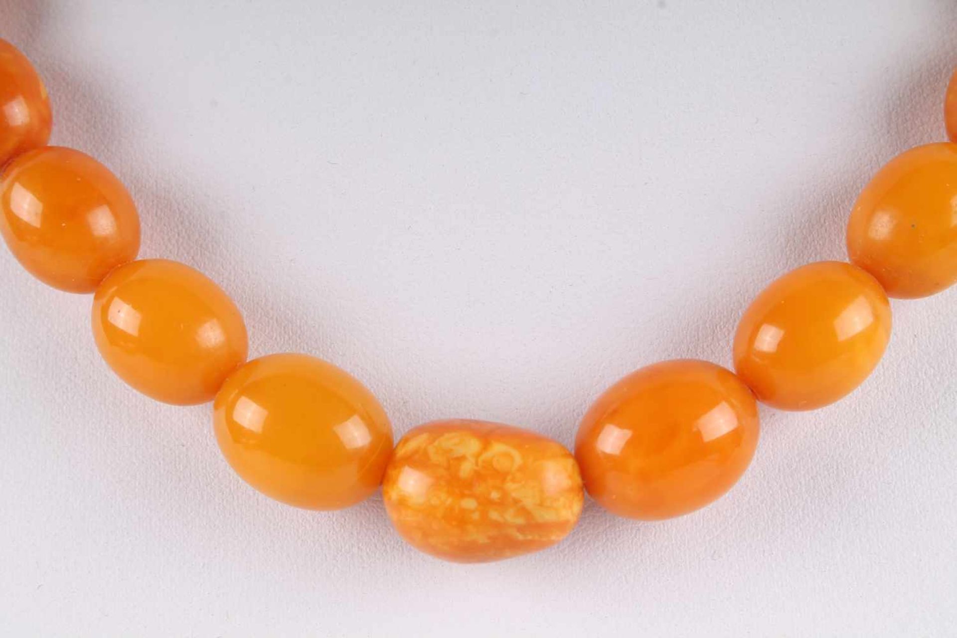 Bernsteinkette Oliven, butterscotch amber necklace, - Bild 3 aus 3