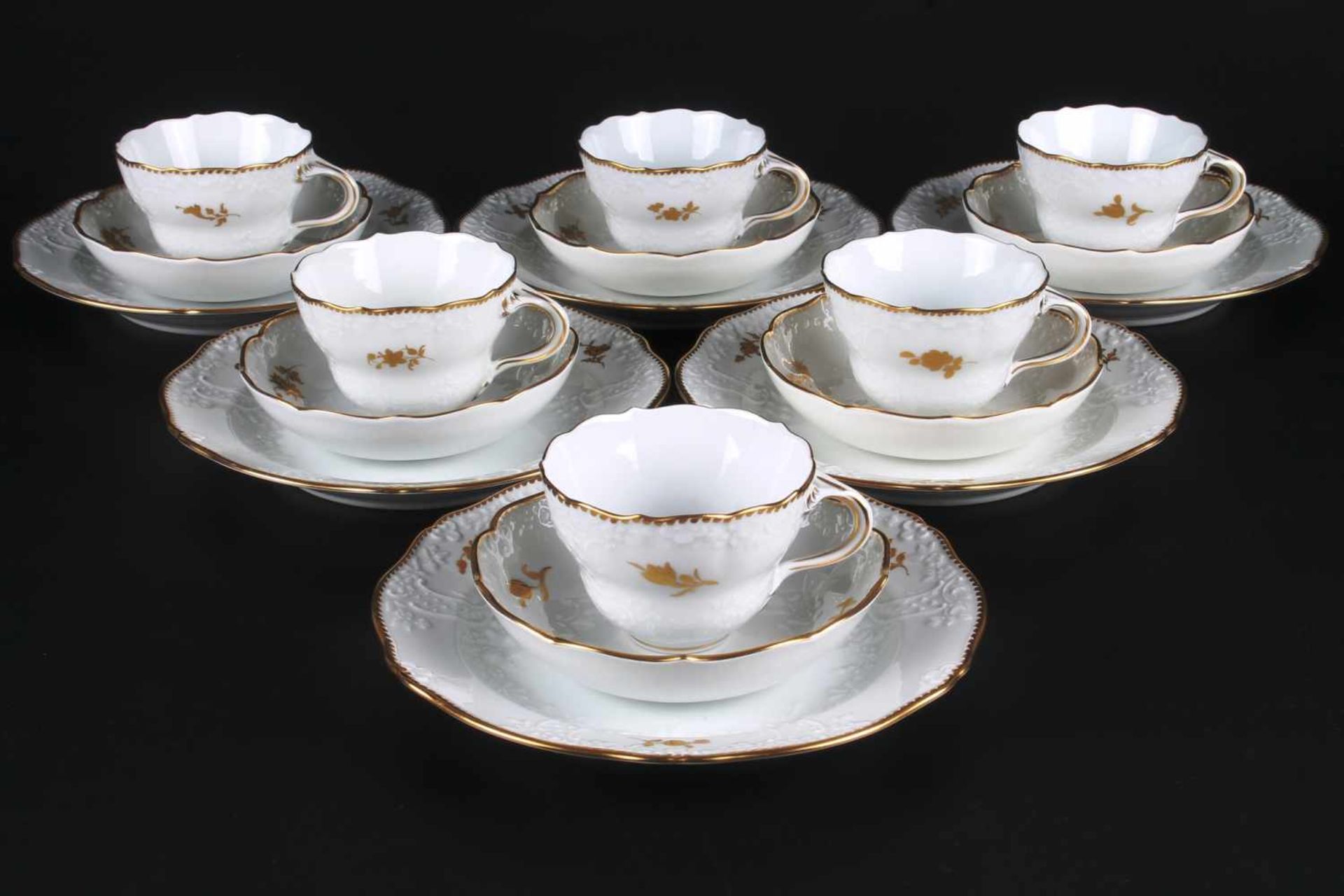 Meissen - 6 Kaffeegedecke, 6 coffee cups with dessert plates,blaue Schwertermarke, 2.Wahl, Form