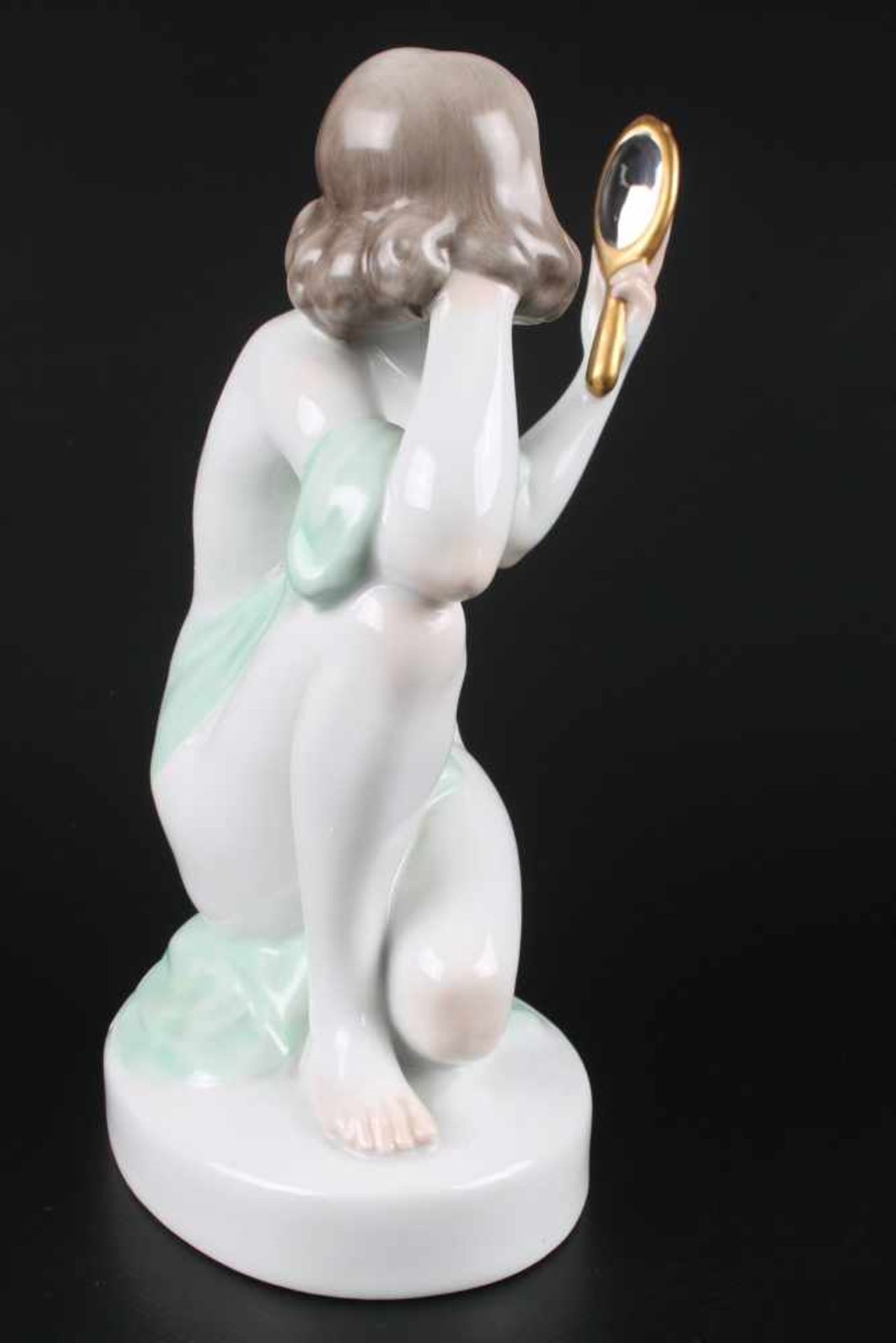 Herend Porzellanfigur - Frauenakt mit Spiegel, female nude act with mirror,Porzellan, Ungarn 20. - Image 2 of 5