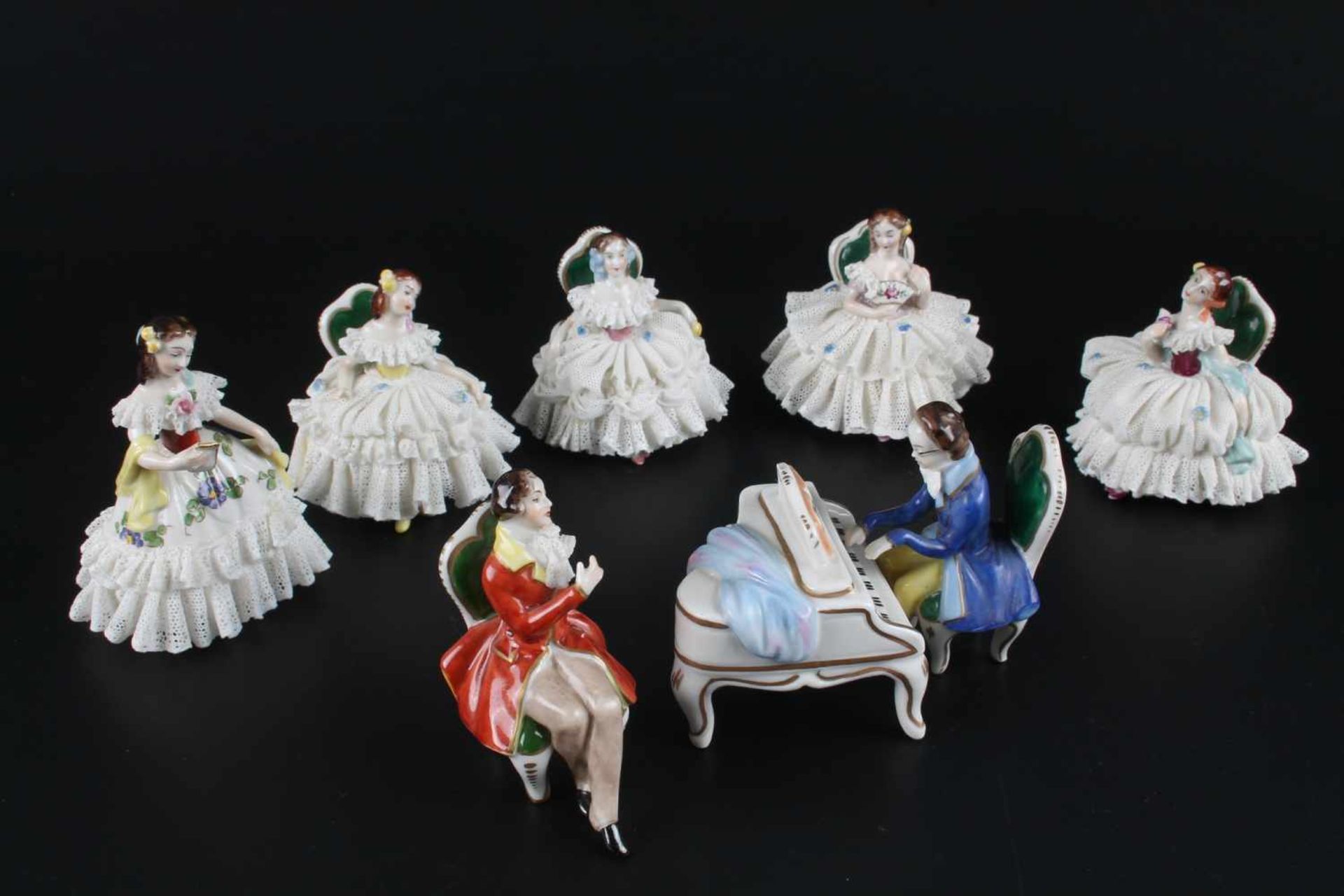 Aelteste Volkstedt - 7 Porzellanfiguren, 7 porcelain figures,