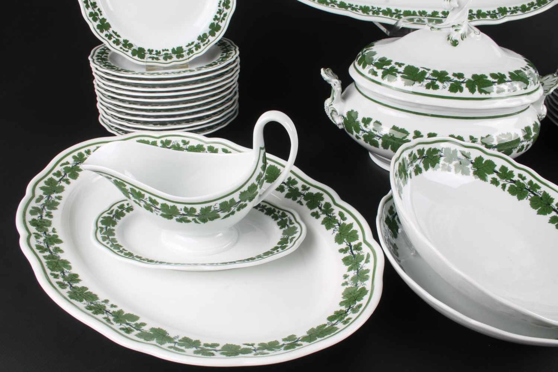 Meissen umfangreiches Speiseservice Weinlaub 1.Wahl, dining set,31-teiliges Porzellan, blaue - Bild 5 aus 6