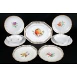 KPM Berlin - Porzellan Konvolut, porcelain lot,9-teiliges Porzellankonvolut, Blumen und Goldrand,