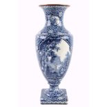 Franz Anton Mehlem Flamand Vase,Bonn um 1920, Villeroy & Boch Keramik, Flamand Dekor, am Boden mit