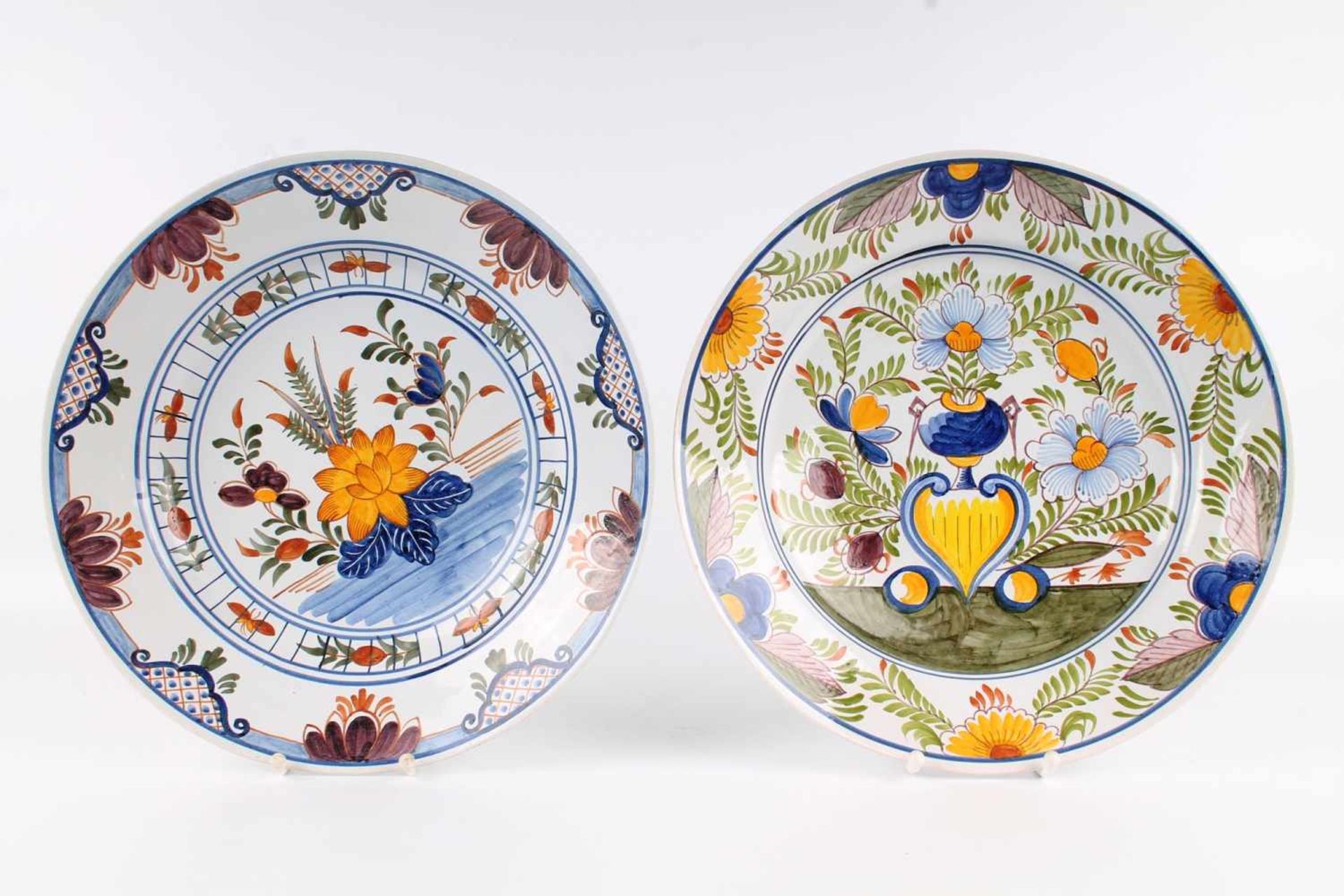 Konvolut niederländische Fayence, lot of dutch ceramic, 11 Fayence Teller/Schalen, u.a. Porcelaine - Bild 6 aus 7