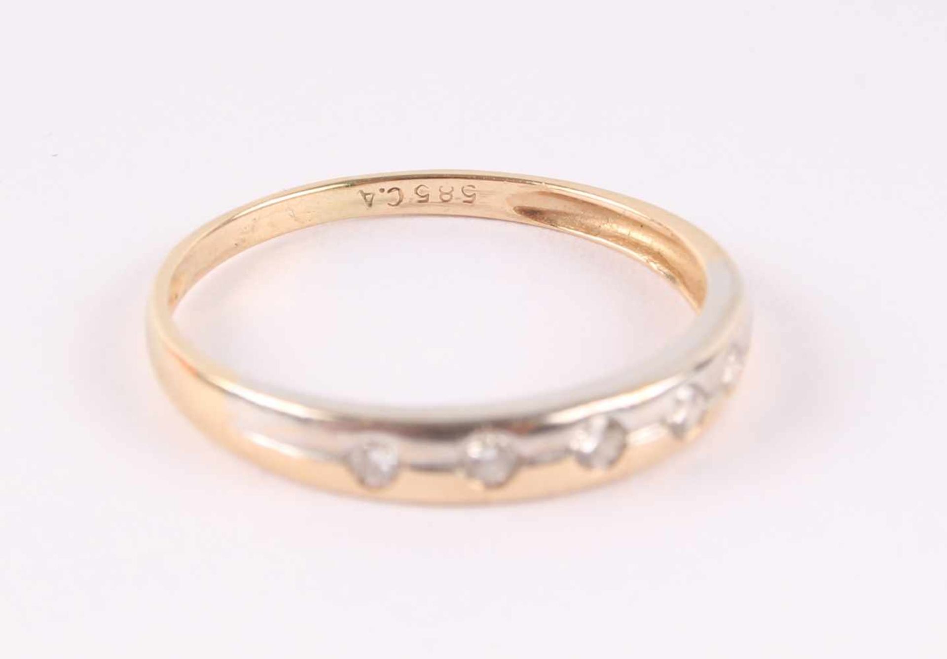 585 Goldring mit 5 Brillanten, 585 gold ring with 5 diamonds, - Bild 5 aus 5