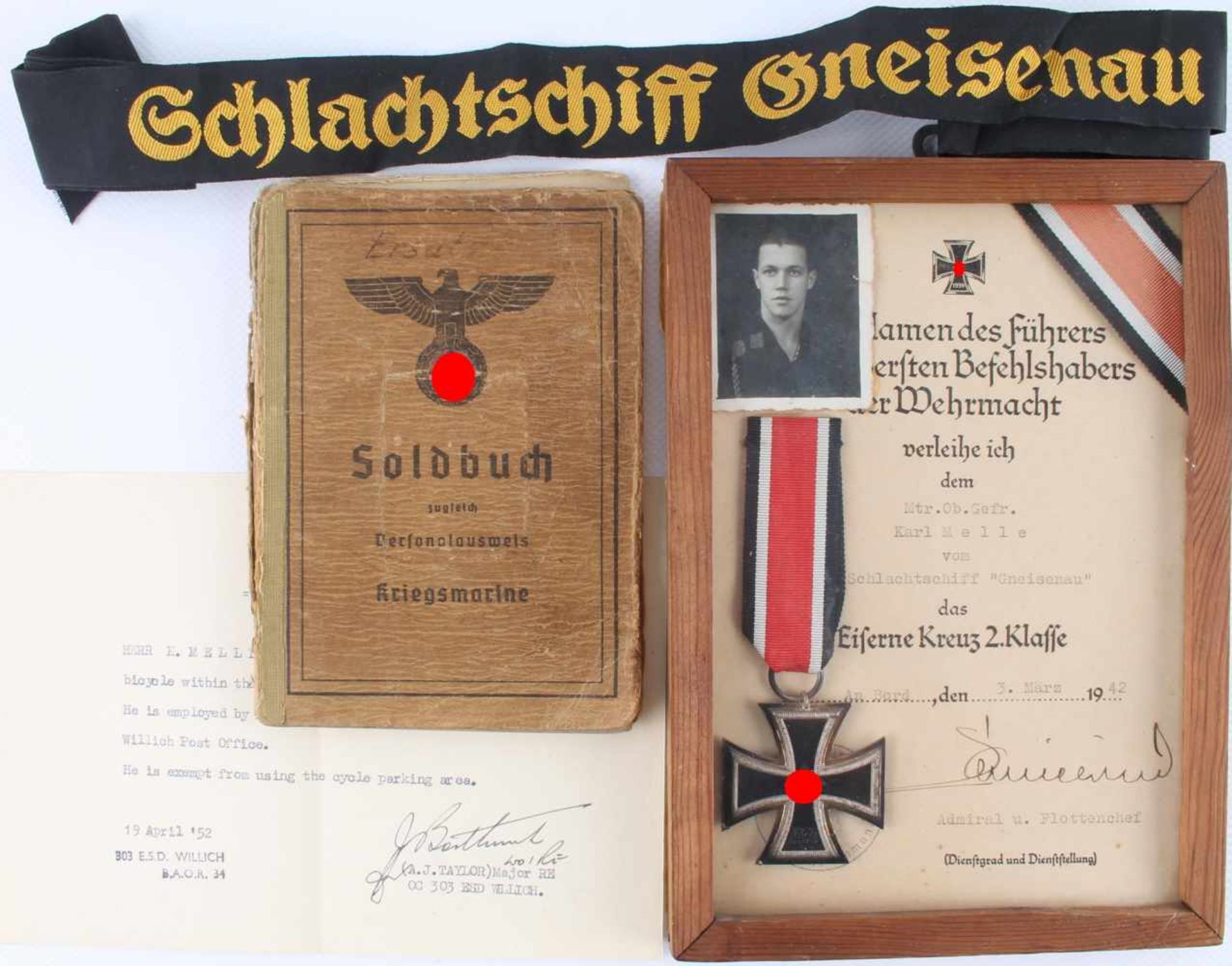 Kriegsmarine Urkunde von 1942, Eisernes Kreuz, Soldbuch & Band der Gneisenau,