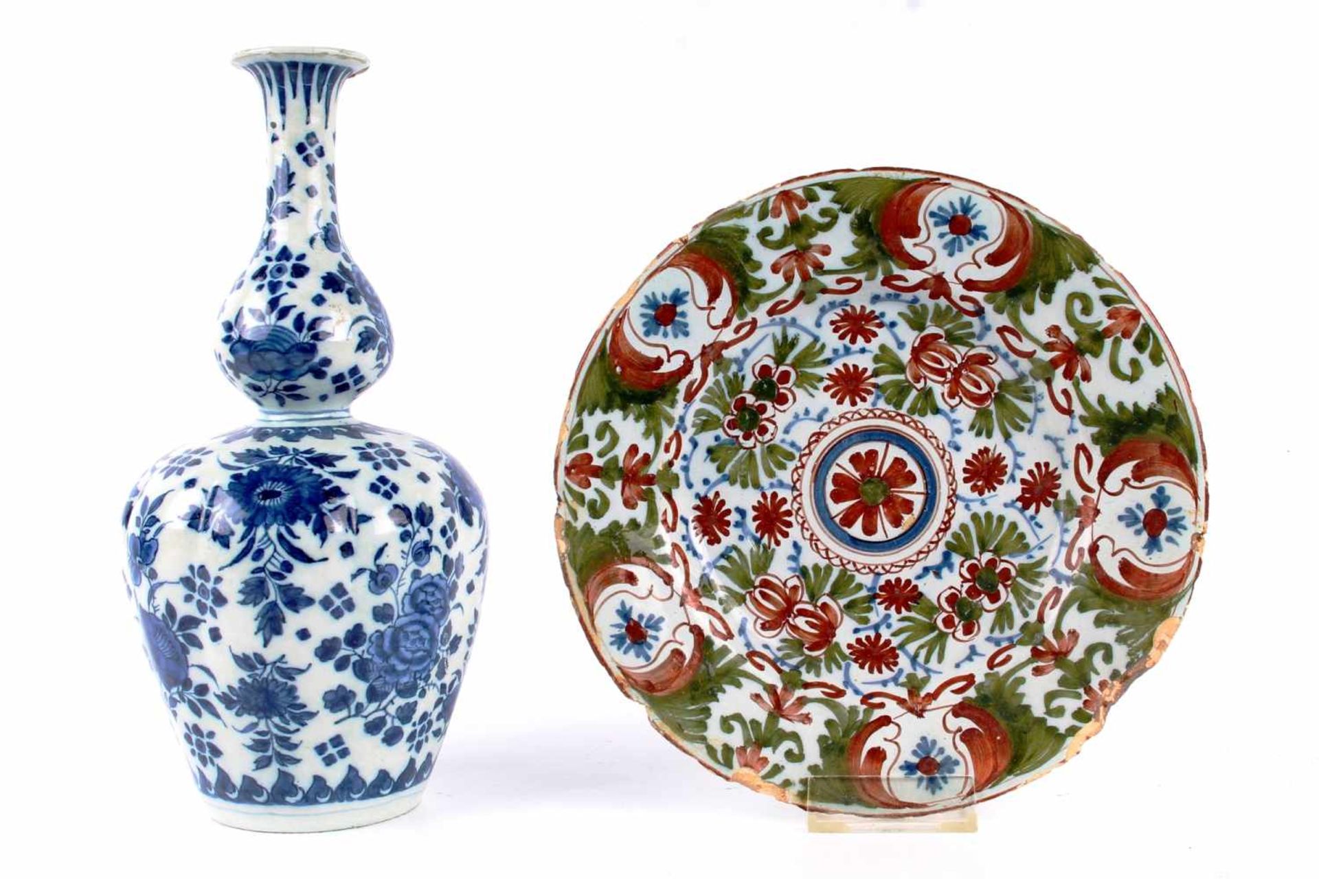 Teller und Vase, Delft 18. Jahrhundert, plate and vase 18th century,Keramik, Niederlande 18.