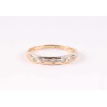 585 Goldring mit 5 Brillanten, 585 gold ring with 5 diamonds,