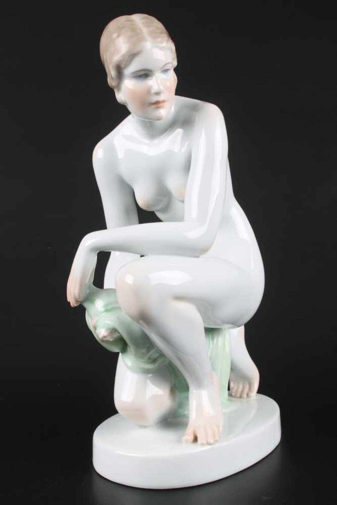 Herend Porzellanfigur - Kniender Frauenakt, kneeling female nude act,Porzellan, Ungarn 20.