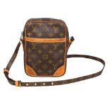 Louis Vuitton Umhängetasche'Danube'. Monogram Canvas Serie, Details aus Rindsleder mit starker