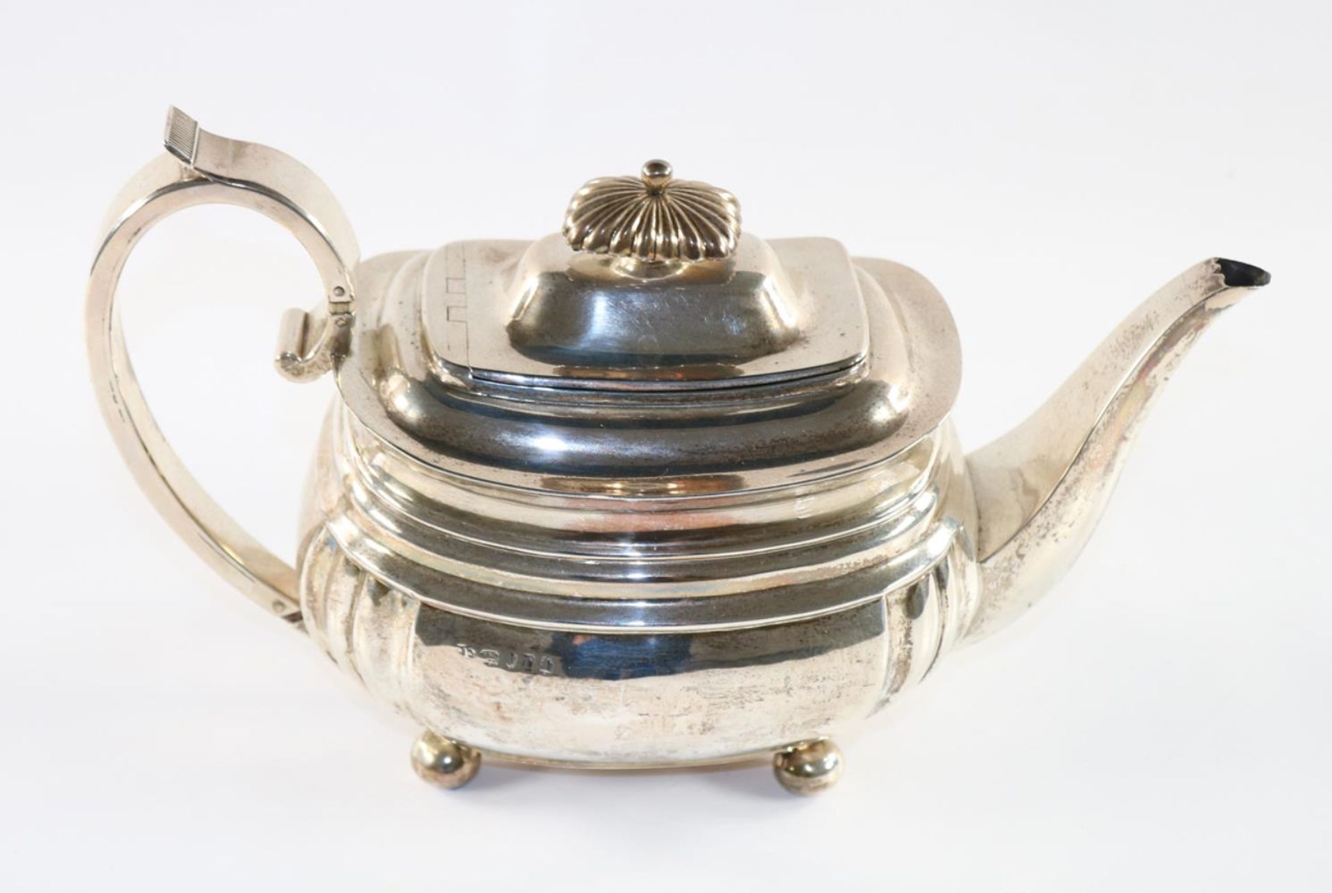 Teekanne London George IIITeekanne London George III Teapot Empire, Silber getrieben. FTeek - Bild 2 aus 5