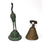 Tischglocke Bronze u.Tischglocke Bronze u. weitere dekorative Objekte. Slg. aus 15 ObjeTisc