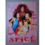 Plakate.-Konvolut von 3 farbigen Plakaten der Spice Girls. 1996-97. Je ca. 88 x 63 cm.Teils leicht