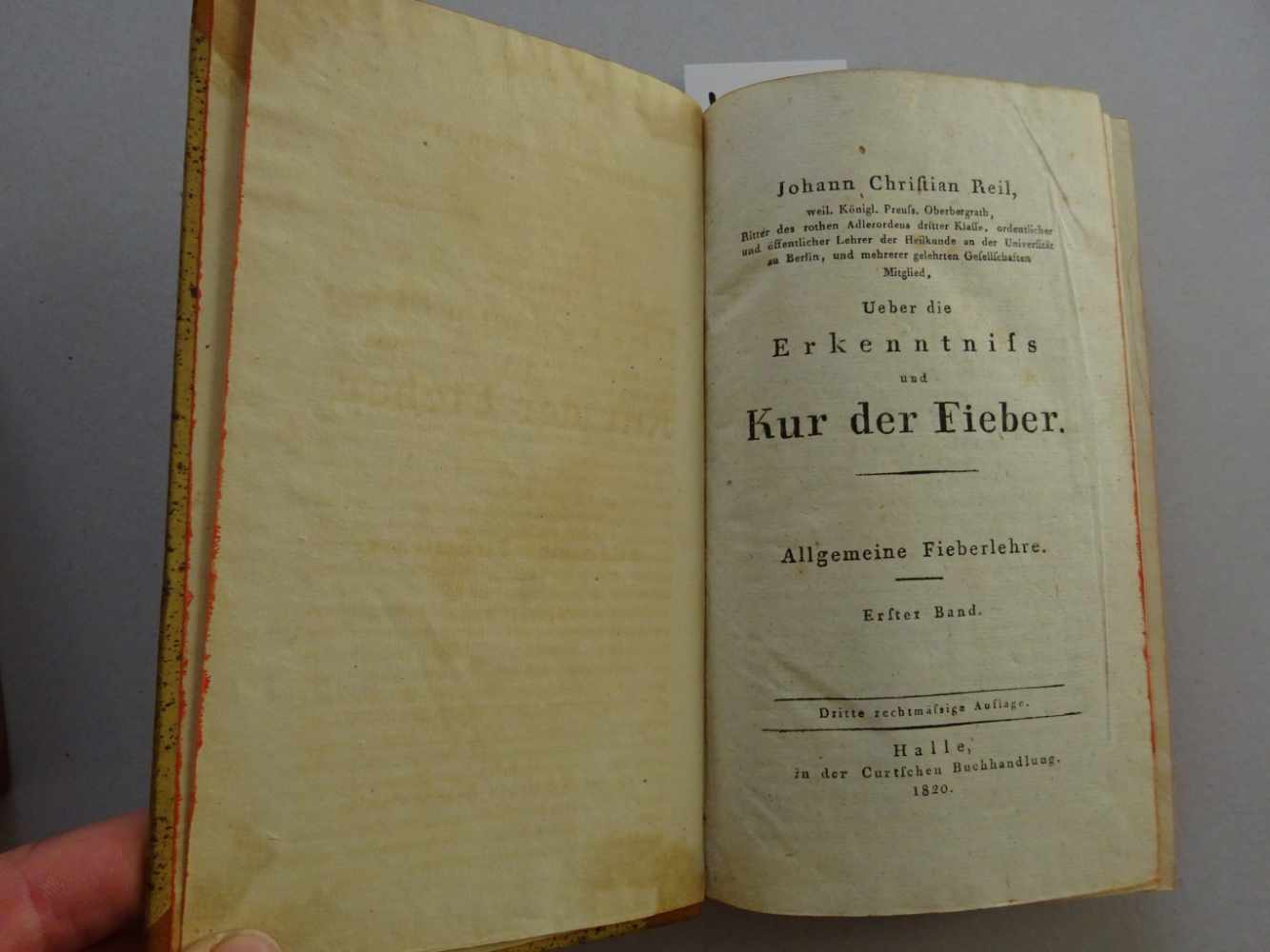 Reil, J.C.Ueber die Erkenntnis und Kur der Fieber. Mischauflage. 5 Bde. Halle, Curt, 1815 bzw. - Image 2 of 4