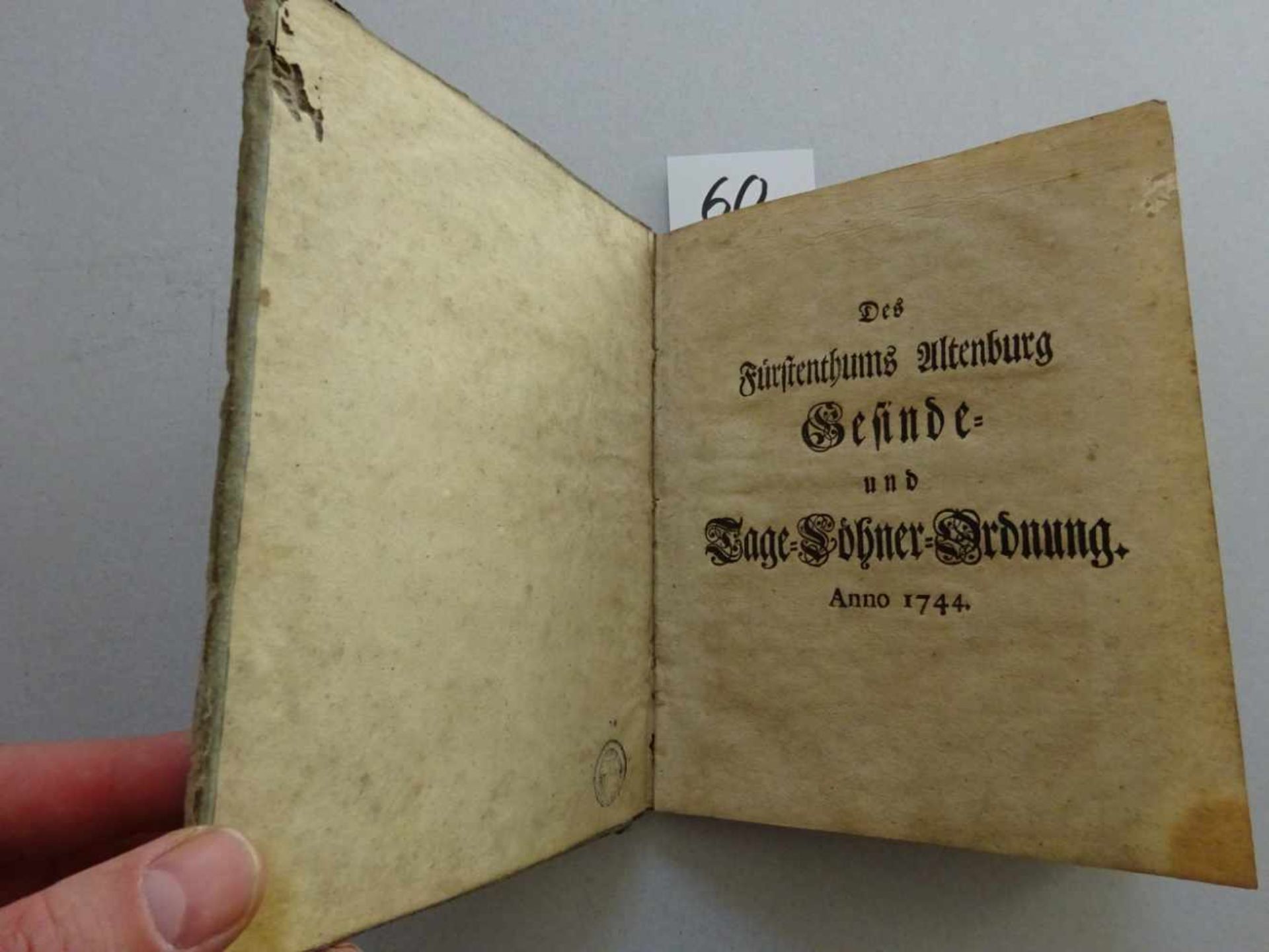 Recht.-Des Fürstenthums Altenburg Gesinde- und Tage-Löhner-Ordnung. 1744. 67 S. Schlichter Hldr. - Bild 2 aus 3