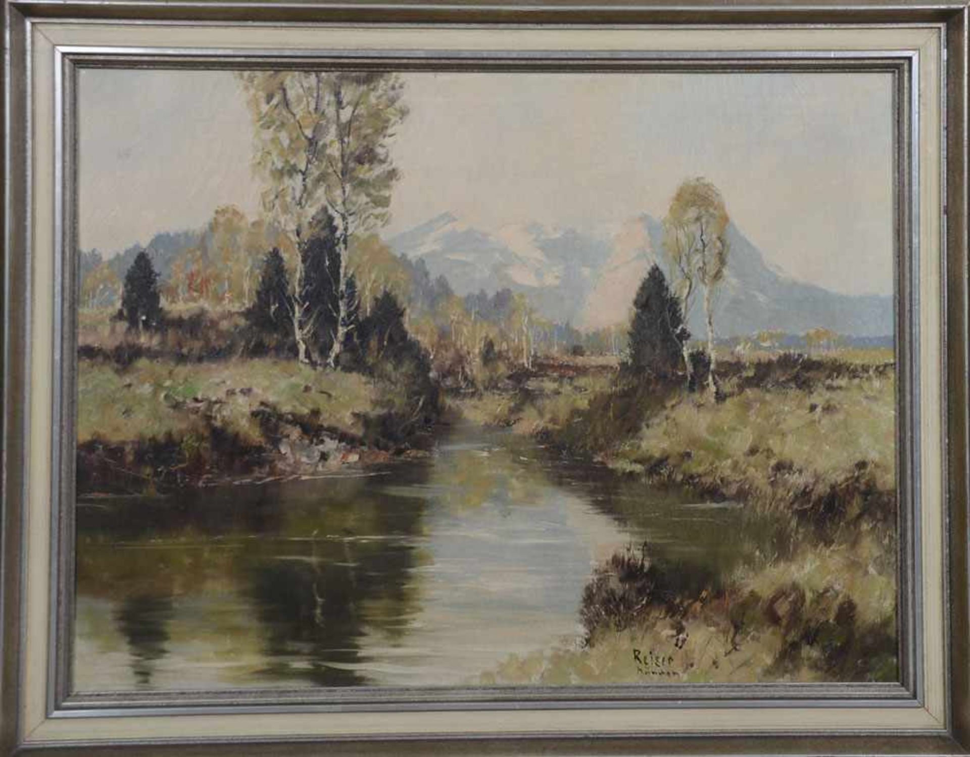 Carl Reiser (1877-1950). Flusslandschaft mit Gebirgszug im Hintergrund. Öl/Lw., re./u./sign./bez. 