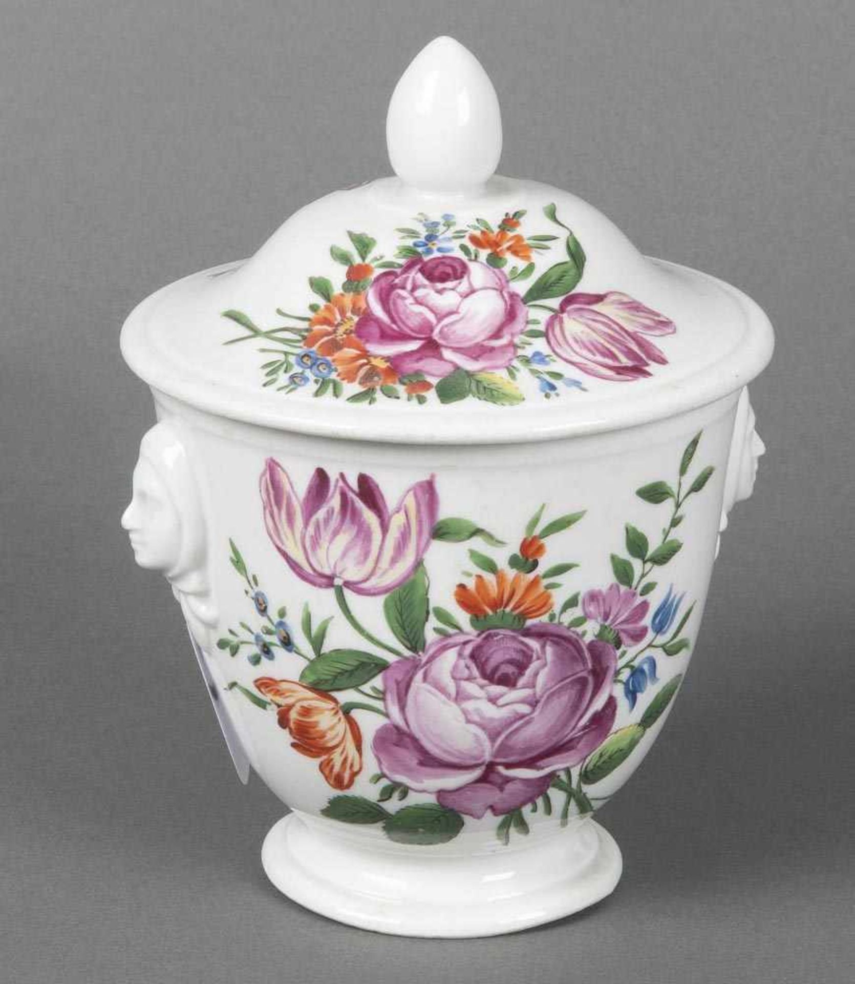 Runde Zuckerdose. Rauenstein 1790-1800. Bunt bemalt mit Blumenbouquets. Porzellan, am Boden - Bild 2 aus 3