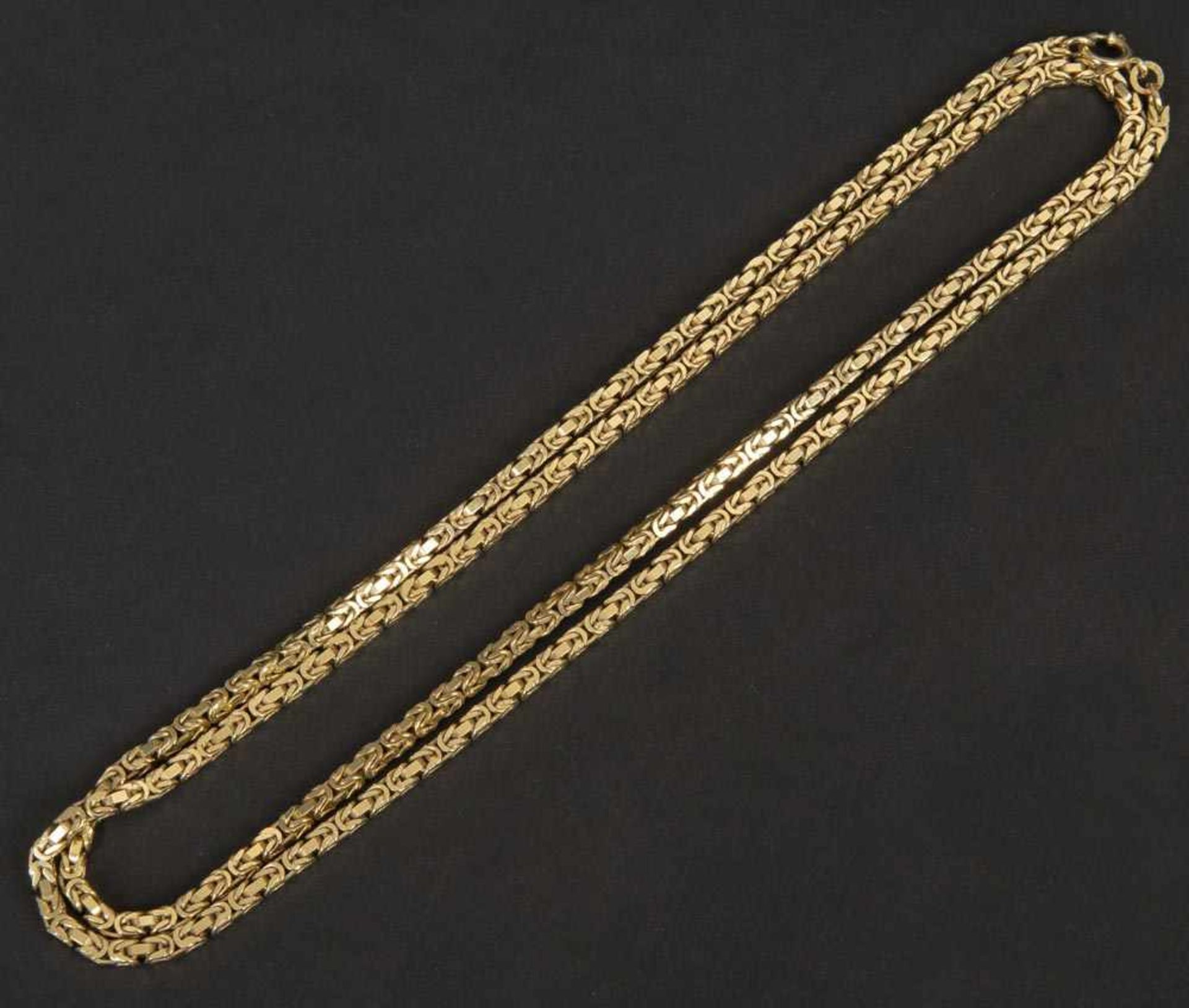 Halskette. 8 ct Gelbgold, ca. 43 g, L=80 cm.Halskette. 8 ct Gelbgold, ca. 43 g, L=80 cm.