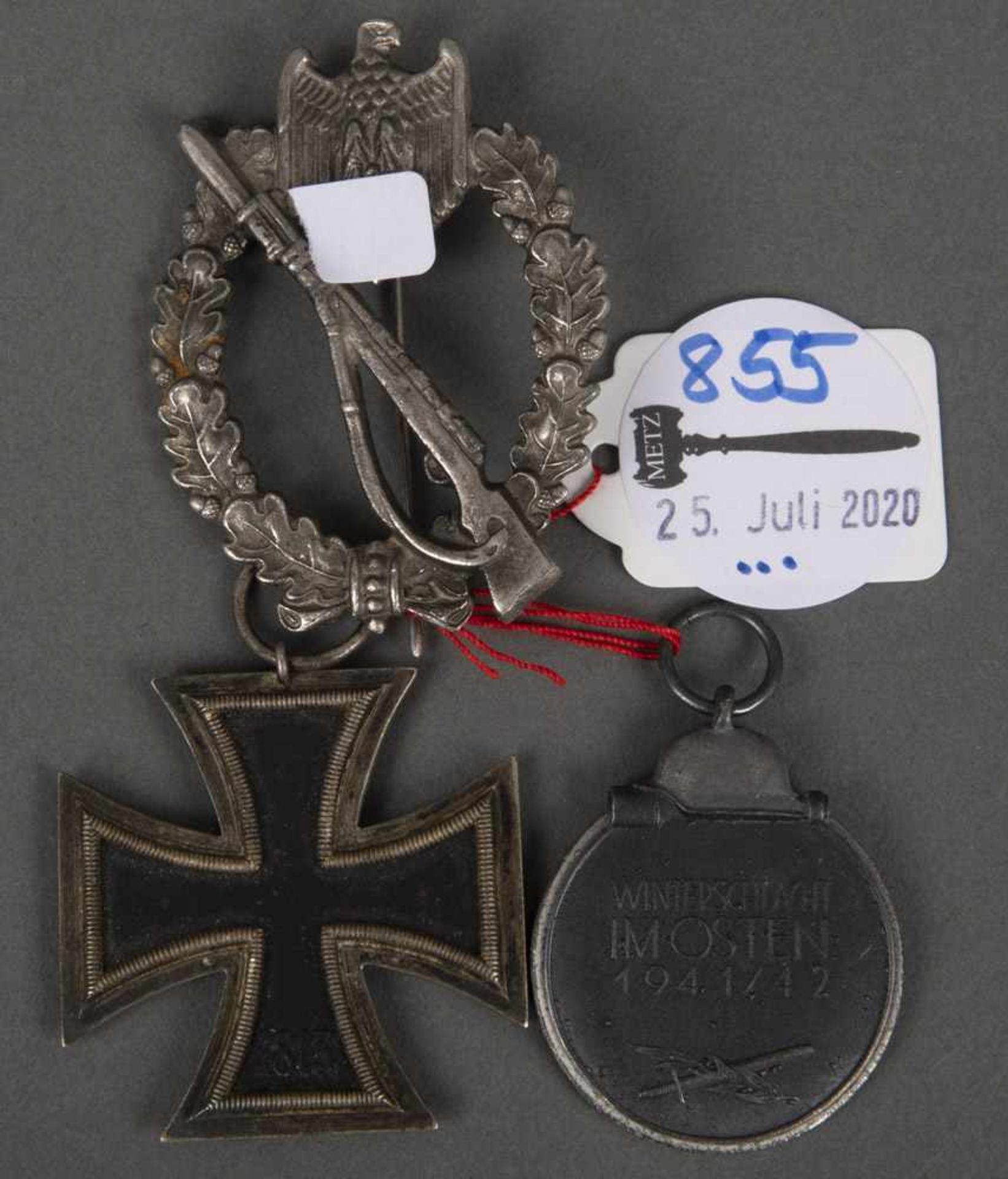 Drei Orden II. WK: EK II. Klasse, Medaille Winterschlacht im Osten 1941/42 und Infanterie-