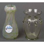 Zwei Jugendstil-Vasen. Böhmen um 1900. Farbloses Glas, mit Aufschmelzungen bzw. Lüsterdekor, H=11,