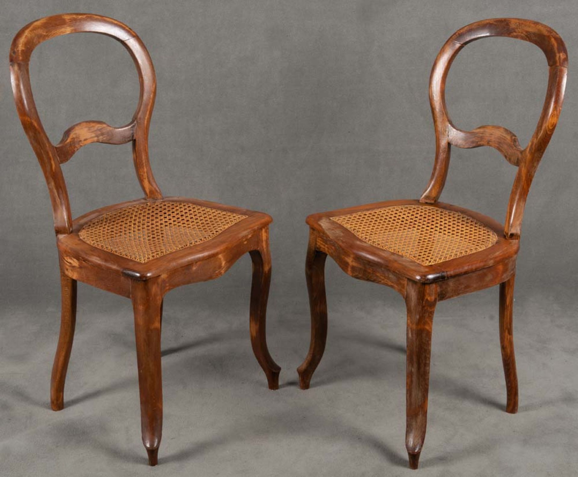 Vier Louis Philippe-Stühle. Deutsch 19. Jh. Massiv Buche.