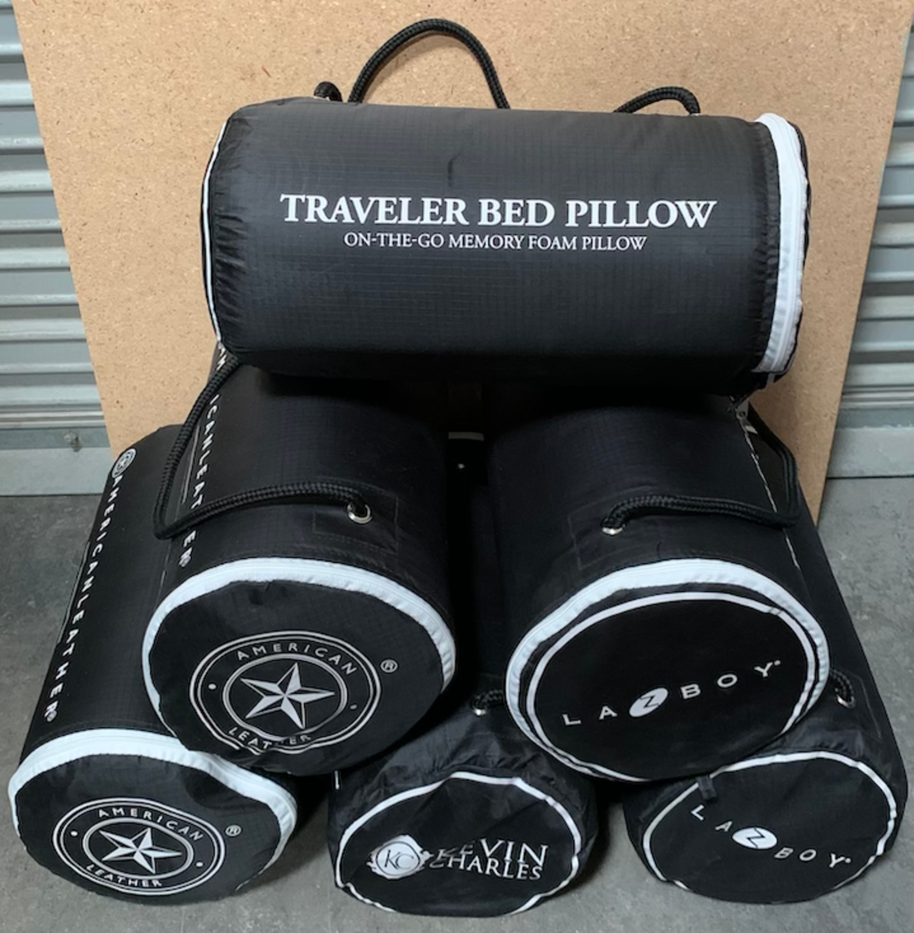 6 Memory Foam Travel Bed Pillows, On-The-Go in Black Travel Bags, Lazboy, American Leather Etc - Image 3 of 3