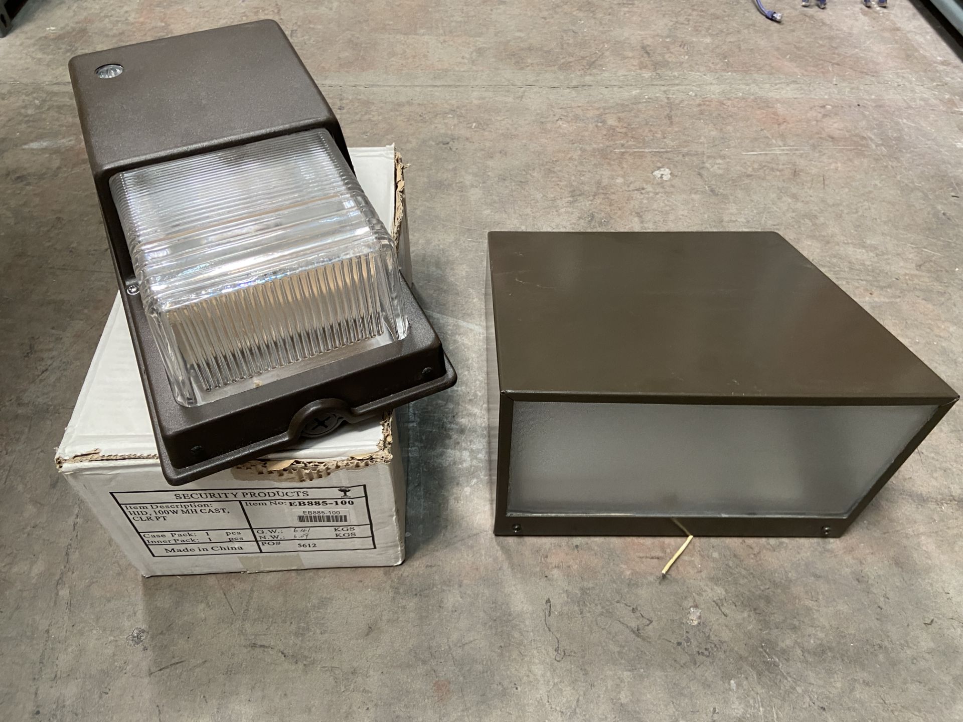 2 New Commercial Industrial Light Fixtures - Image 2 of 5