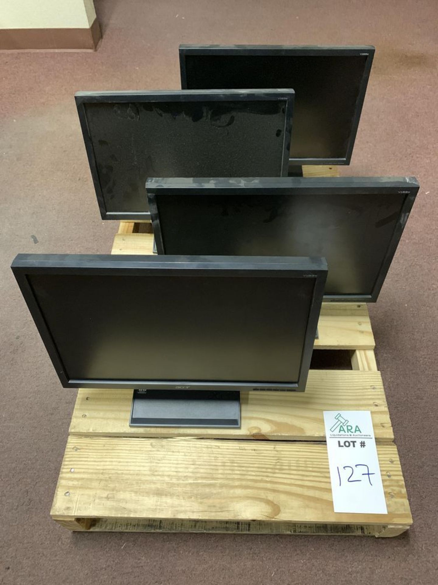 4 ACER V193W MONITORS. ALL ITEMS ARE SOLD AS IS UNTESTED BUT CAME FROM A WORKING ENVIRONMENT. NOT