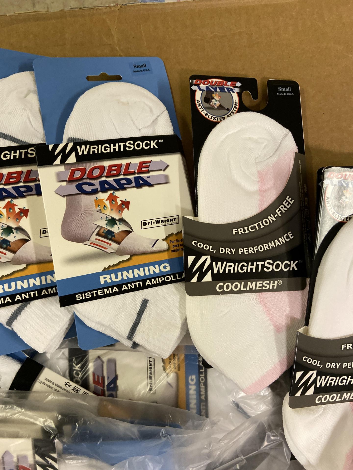 500+ packs of New Socks, Wrightsock Running and Coolmesh, Double Layer, White with Various Stripe - Image 4 of 7