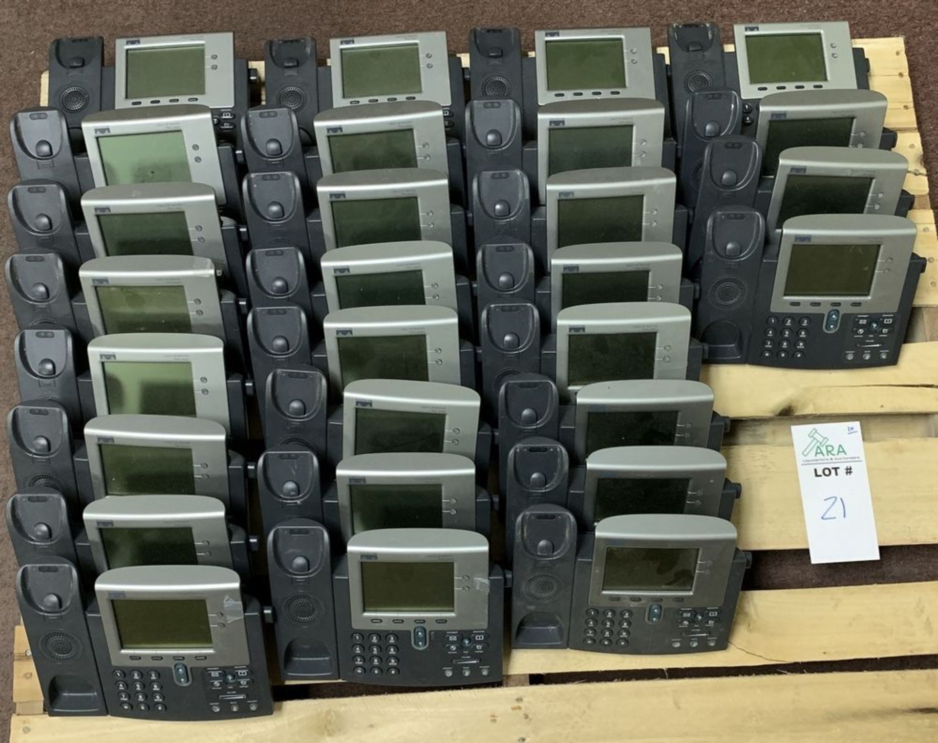28 CISCO PHONE SYSTEMS - MODEL 7941 ALL ITEMS ARE SOLD AS IS UNTESTED BUT CAME FROM A WORKING