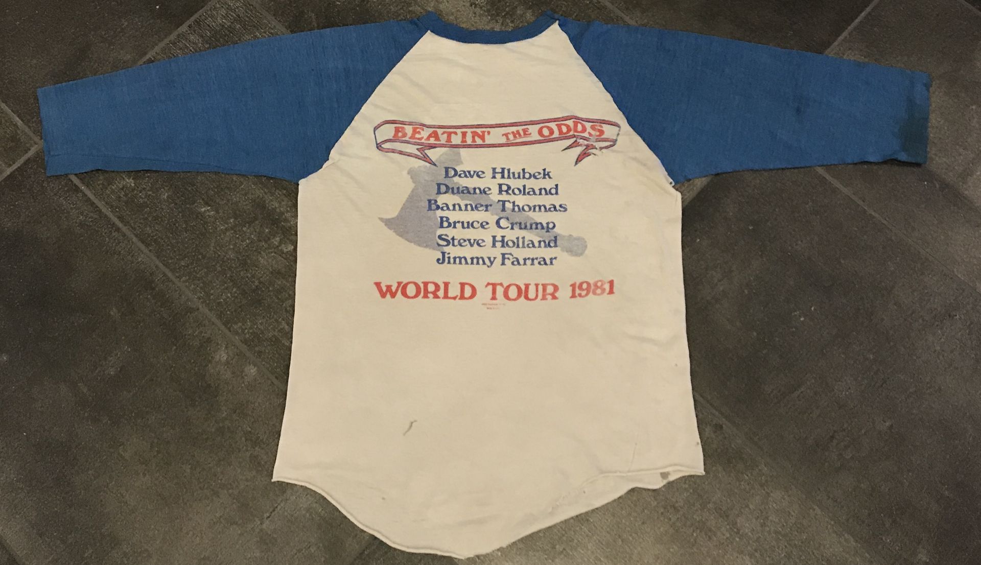 VINTAGE MOLLY HATCHET 1981 CONCERT TOUR T SHIRT - Image 2 of 2