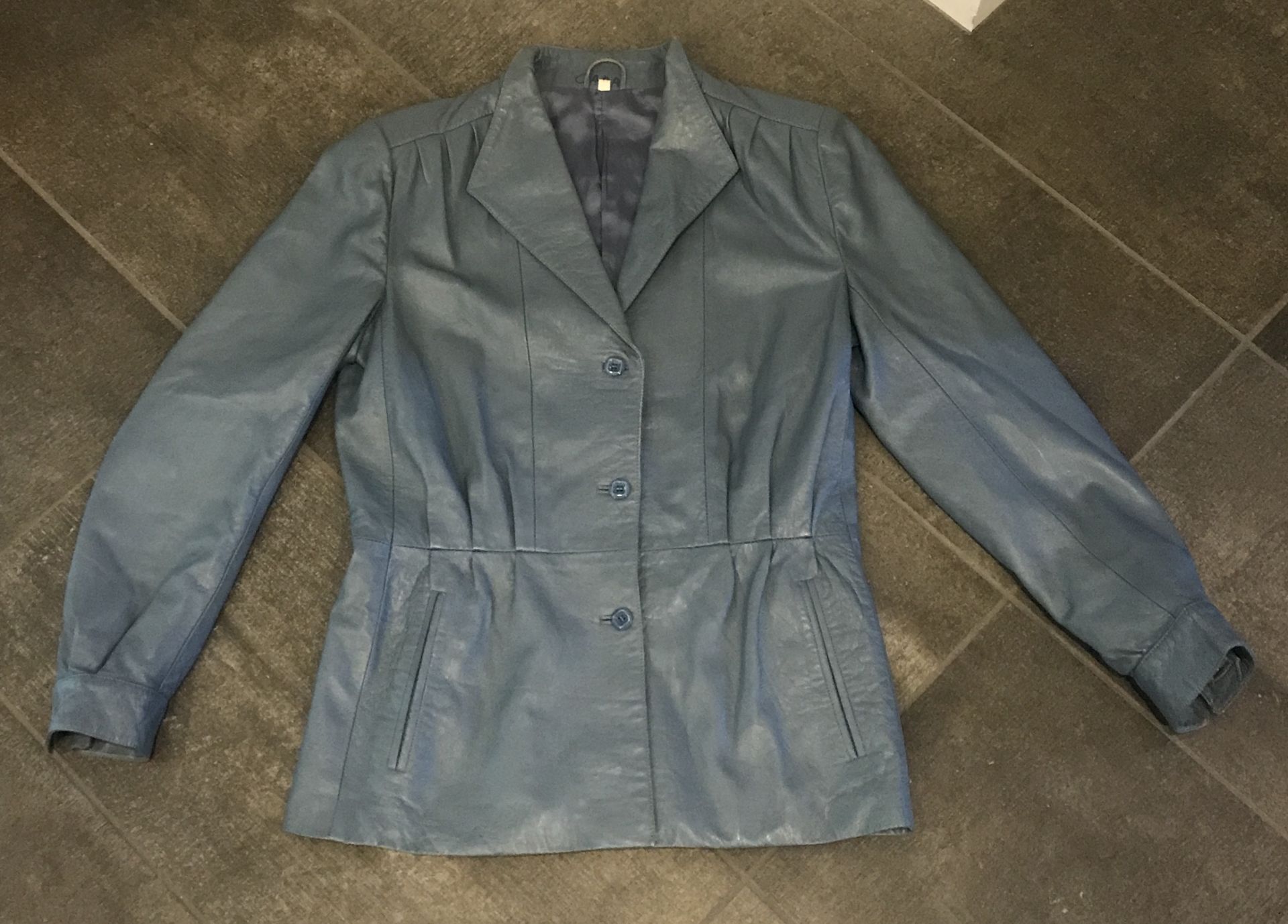 LOT OF WOMENS VERA PELLE VINTAGE BLUE LEATHER BUTTONED COLLARED JACKET