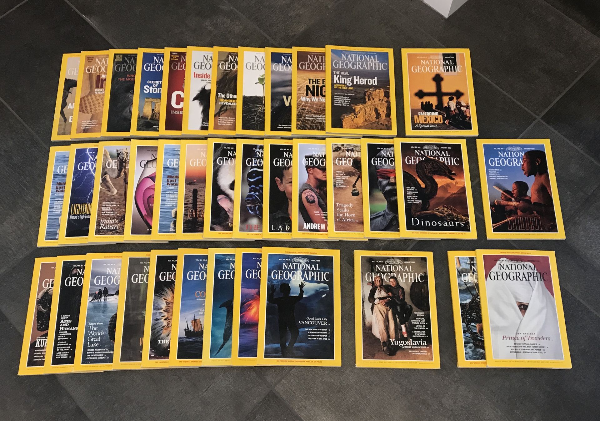 38 VINTAGE NATIONAL GEOGRAPHIC MAGAZINES