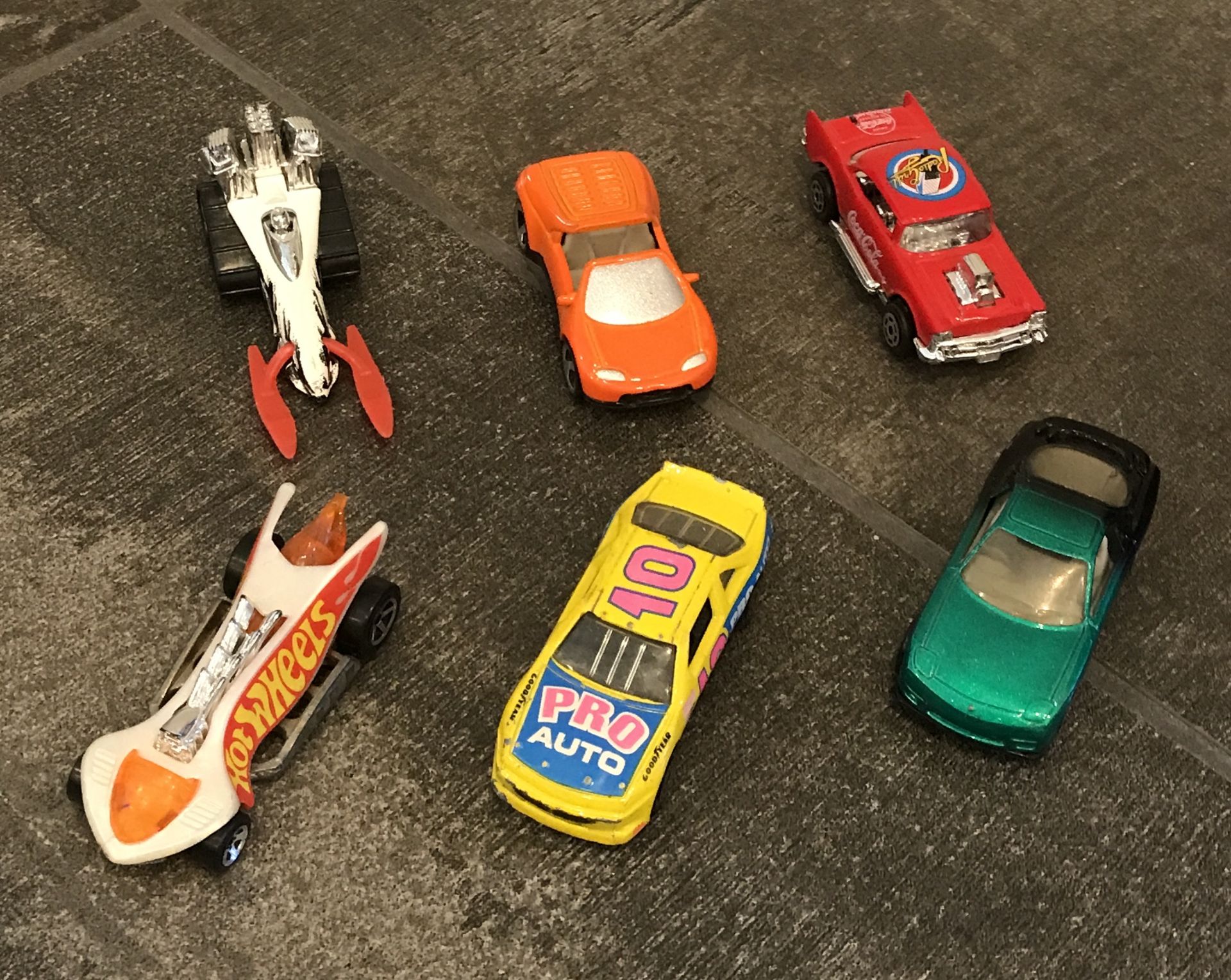 6 ASSORTED VINTAGE HOT WHEELS/MATCHBOX TOY CARS