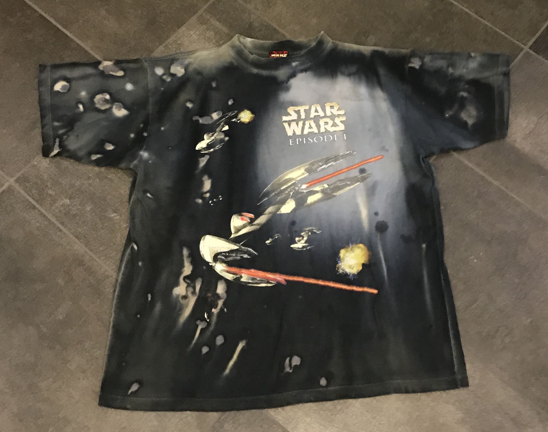 VINTAGE STARWARS EPISODE 1 SPACE BATTLE COLLECTORS T-SHIRT