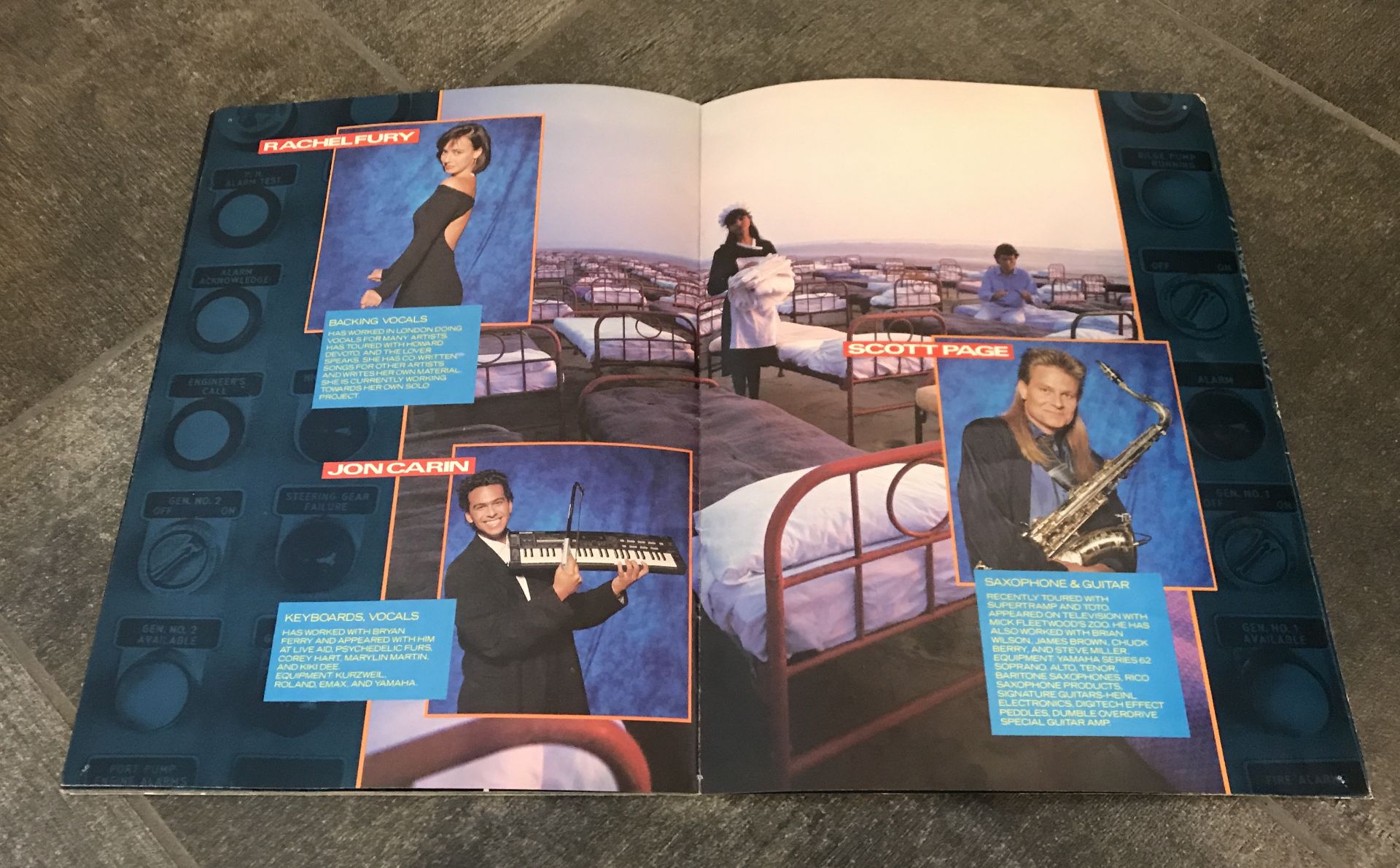 PINK FLOYD TOUR PROGRAM 1987 - Image 3 of 4