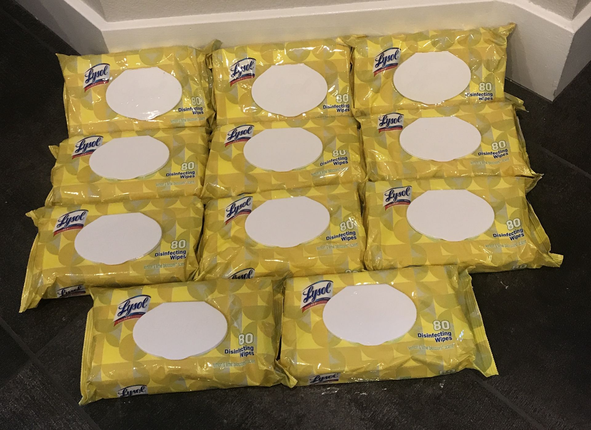 LOT OF 11 LYSOL DISINFECTANT WIPES 80 PER PACKAGE LEMON AND BLOSSOM SCENT