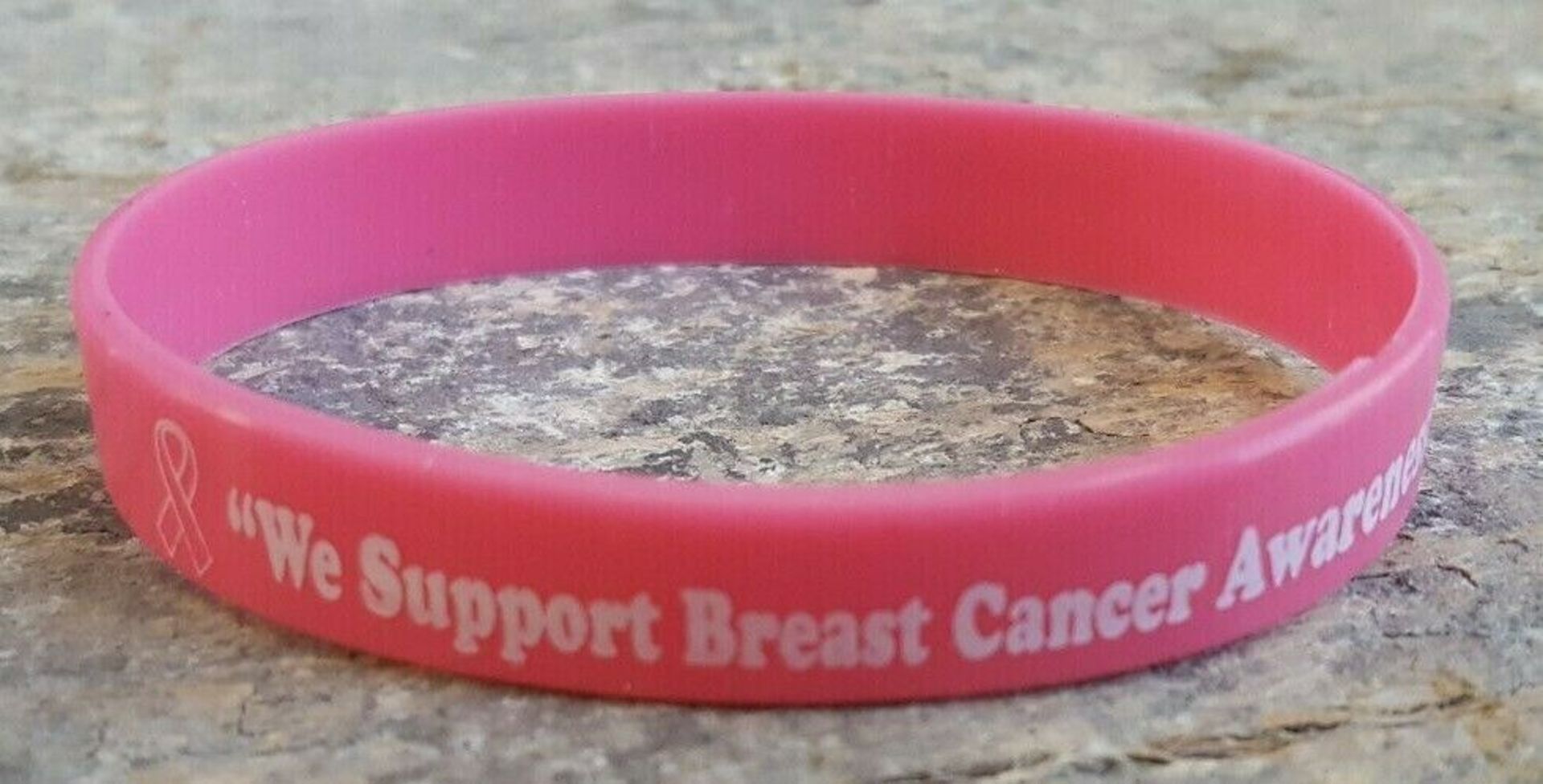29 X WE SUPPORT BREAST CANCER AWARENESS PINK BRACELETS - Image 2 of 4