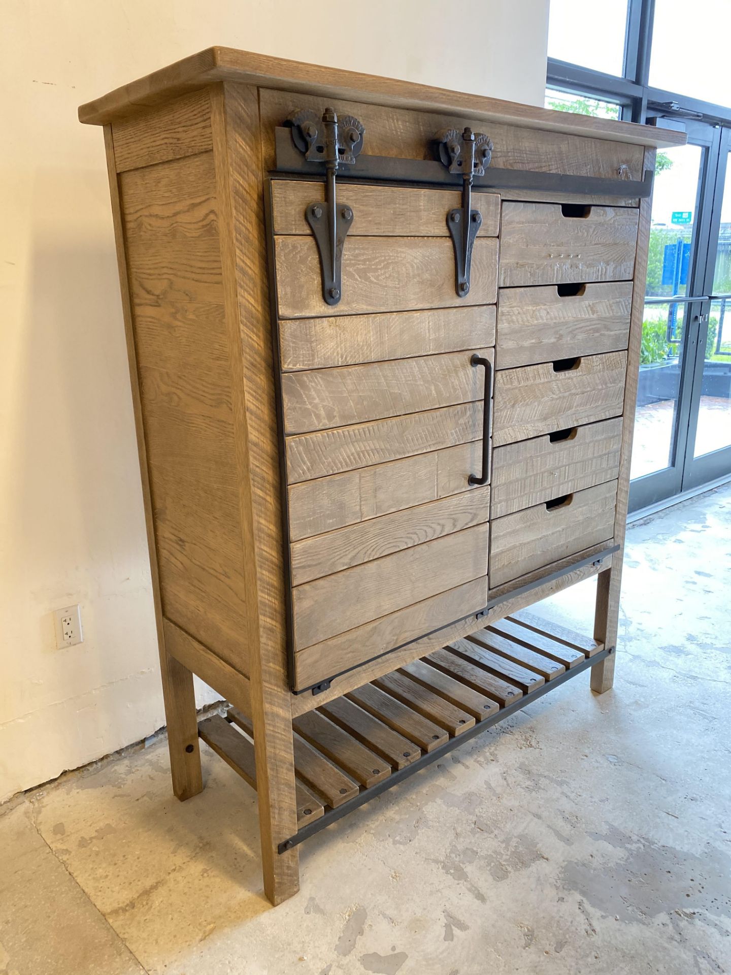 BEAUTIFUL FARM MODERN FURNITURE PIECE WITH BARN STYLE DOOR - Image 3 of 5