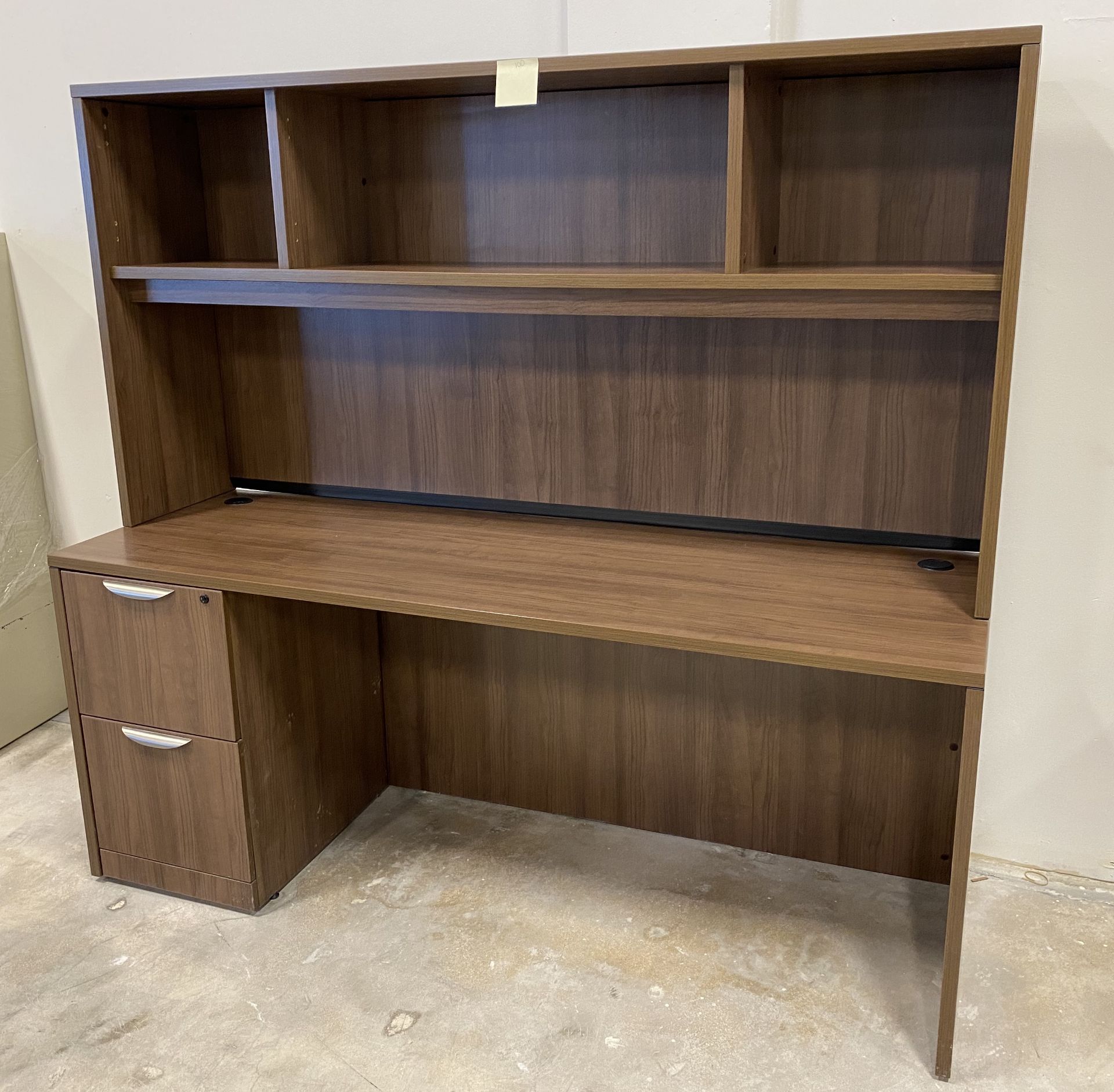 LARGE OFFICE WORK DESK WITH STORAGE CABINETS ABOVE - Image 2 of 4