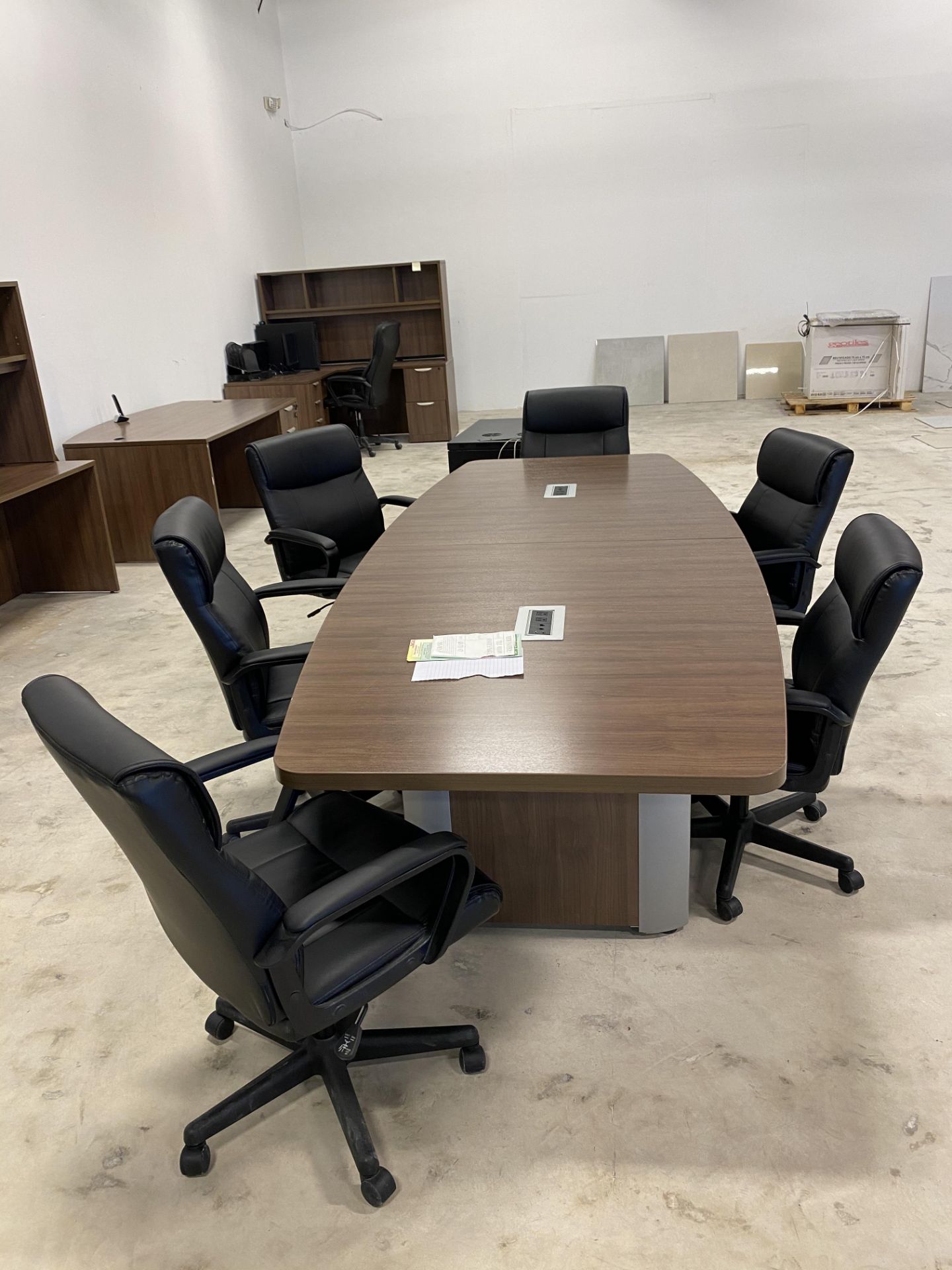 LARGE CONFERENCE TABLE WITH CHAIRS - Image 4 of 4