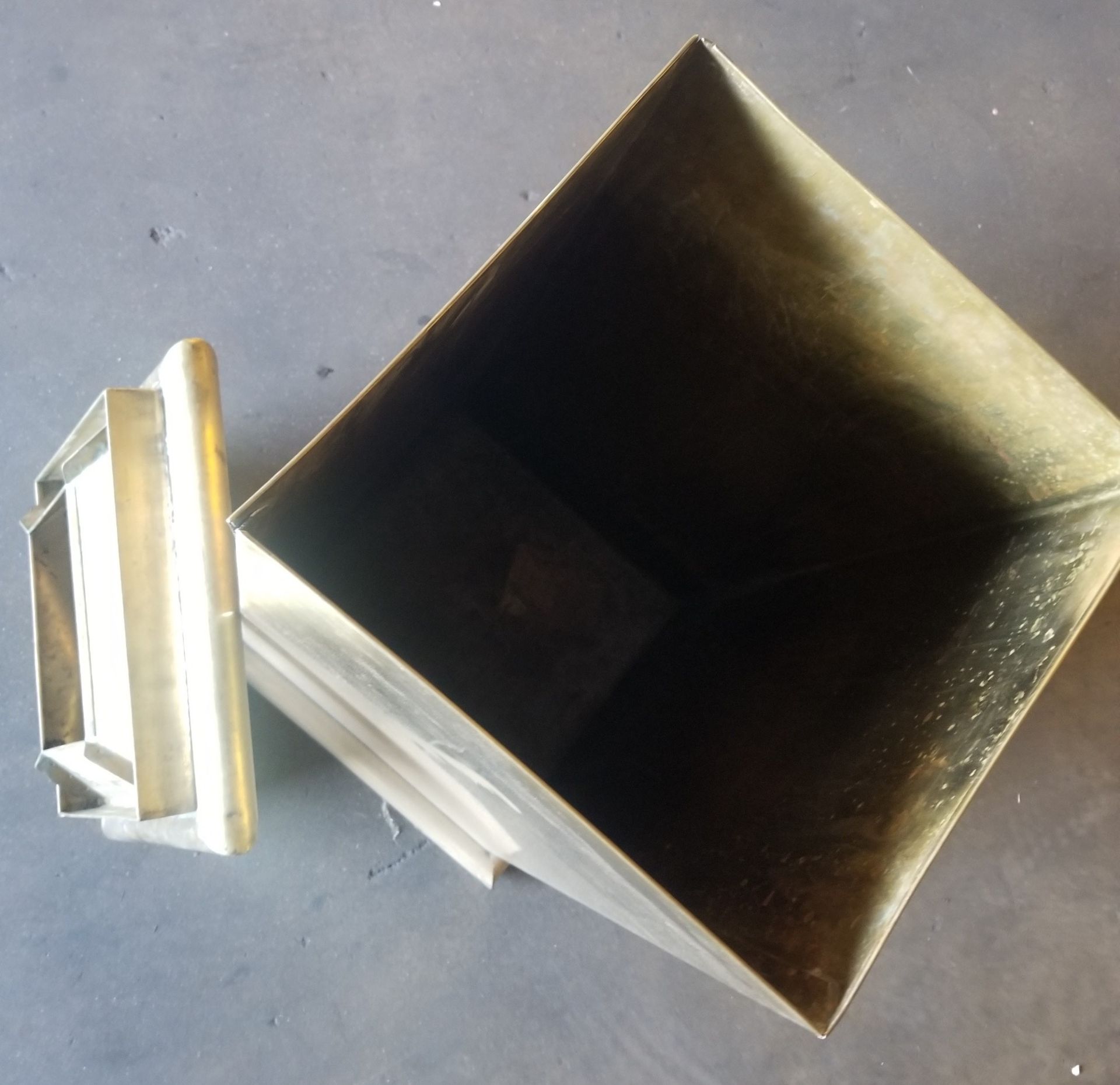 Brass Trashcan with Lid, Approximately 30"x12"x12" **Local Pick Up in LA Area - Image 5 of 5
