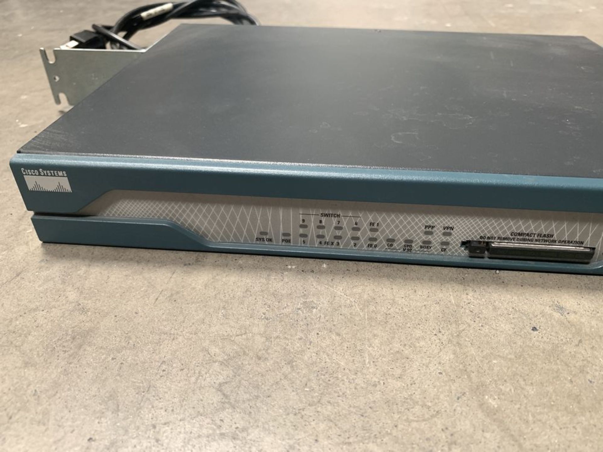 Cisco Systems 1800 Series Integrated Services Router 341-0135-02, with Brackets and Power - Image 2 of 6