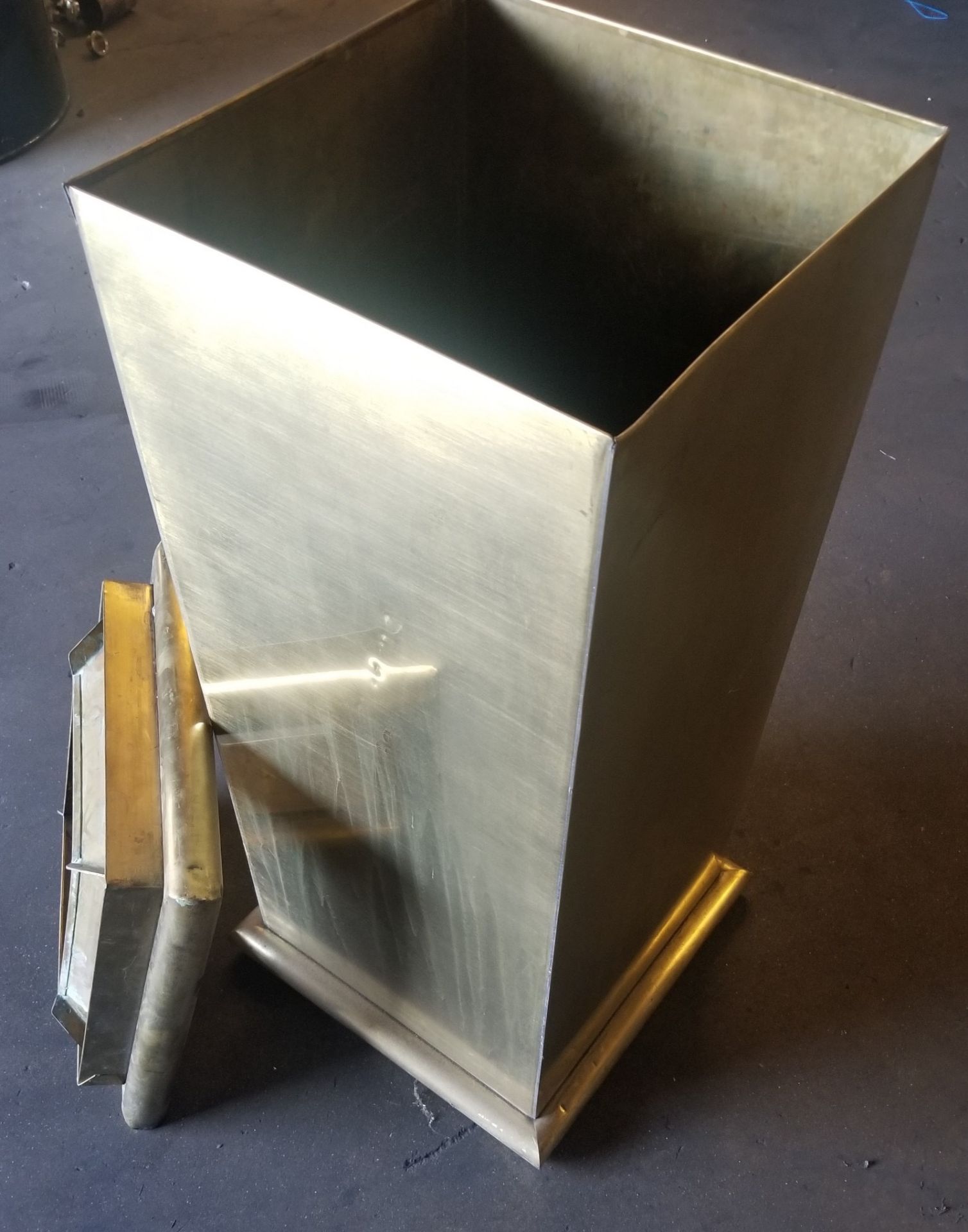 Brass Trashcan with Lid, Approximately 30"x12"x12" **Local Pick Up in LA Area - Image 3 of 5