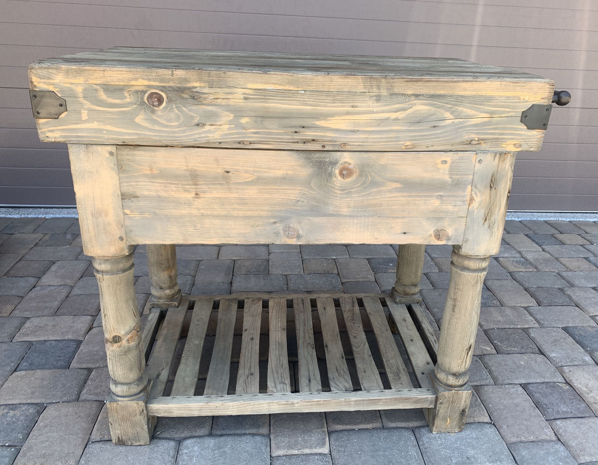 BEAUTIFUL KITCHEN BUTCHER BLOCK BAR PREP TABLE / RECLAIMED WOOD STELLAS ARTOIS ANTIQUE BOTTLE OPENER - Image 4 of 4