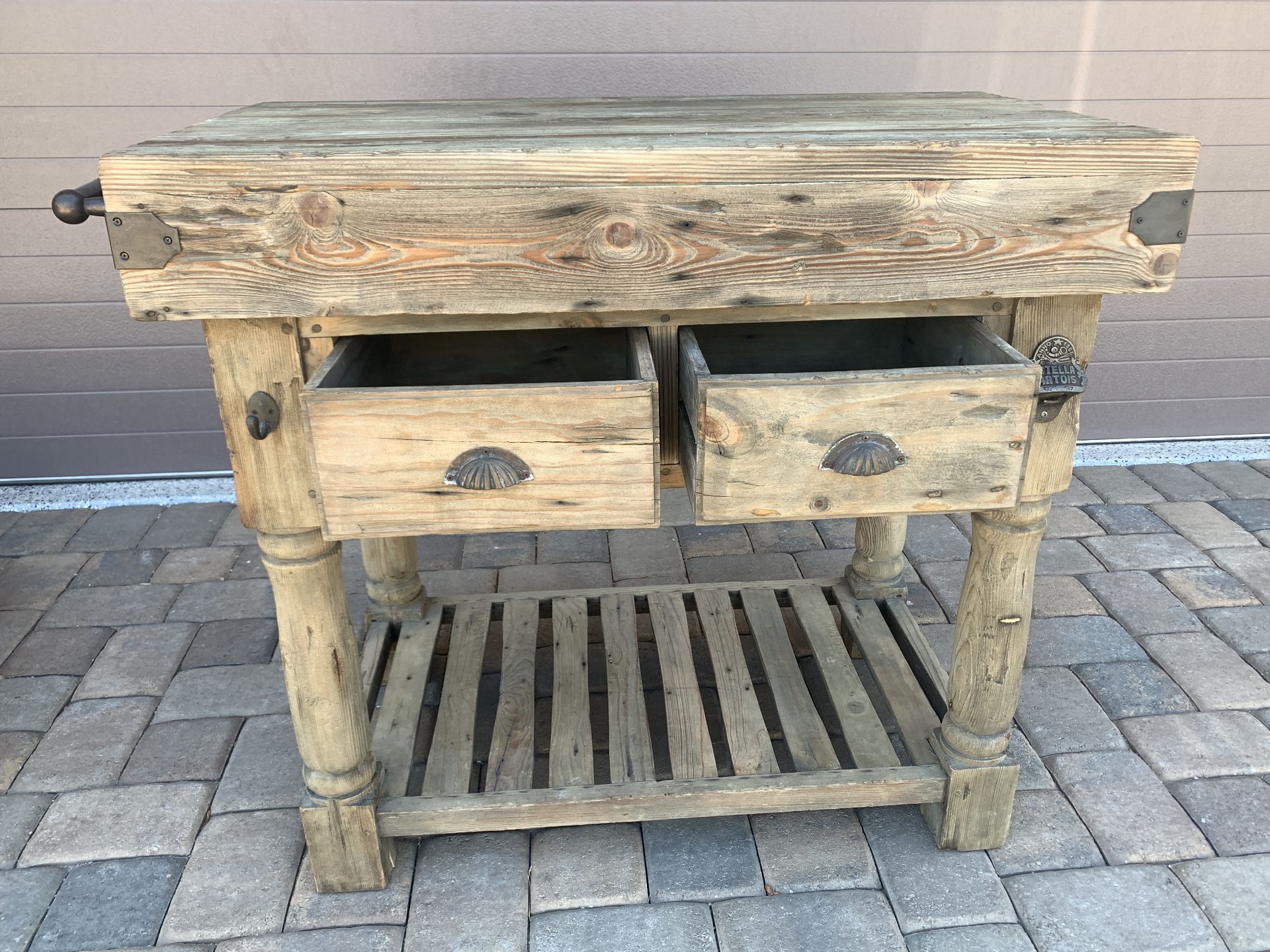 BEAUTIFUL KITCHEN BUTCHER BLOCK BAR PREP TABLE / RECLAIMED WOOD STELLAS ARTOIS ANTIQUE BOTTLE OPENER