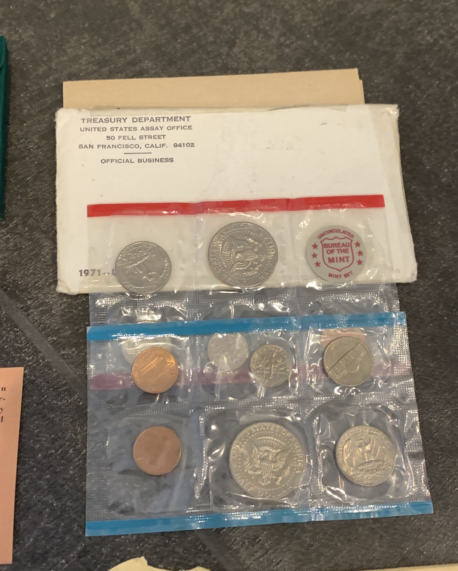 UNITED STATES COIN PROOF SETS AND OTHER COIN COLLECTABLES - Image 2 of 4