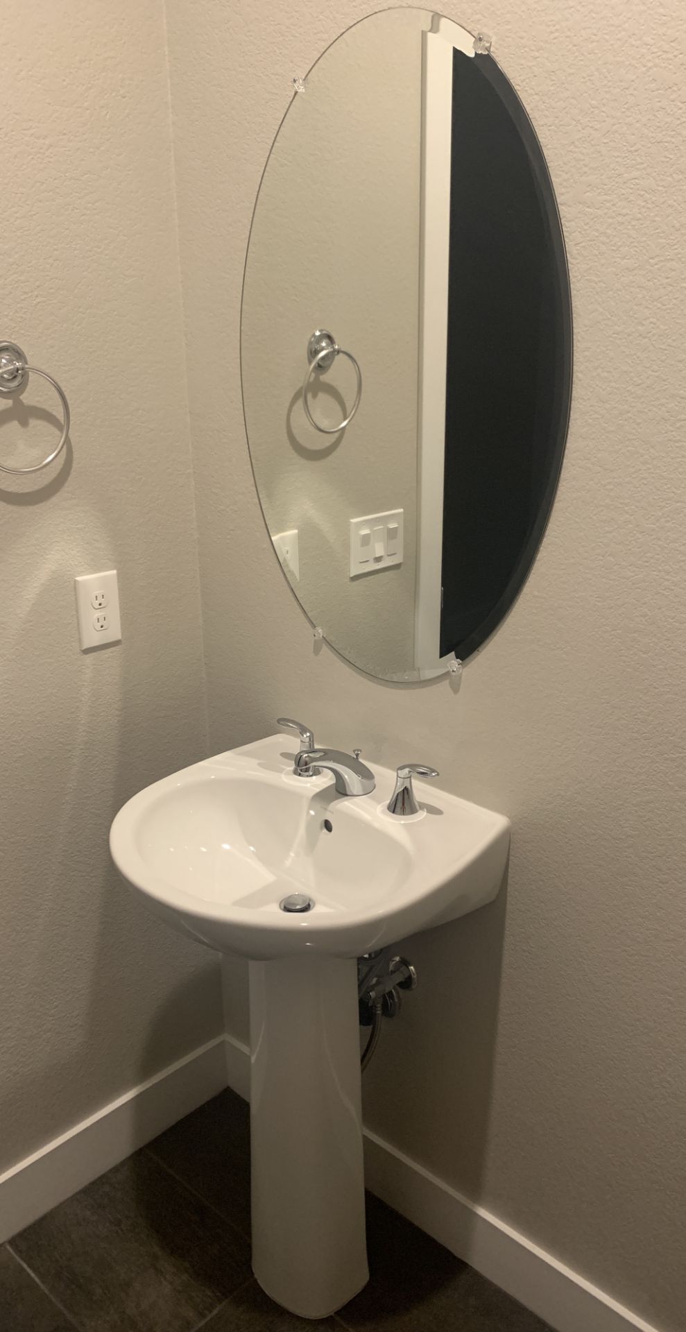 "NEWLY ADDED" PEDESTAL VANITY SINK AND MIRROR FROM NEW HOME