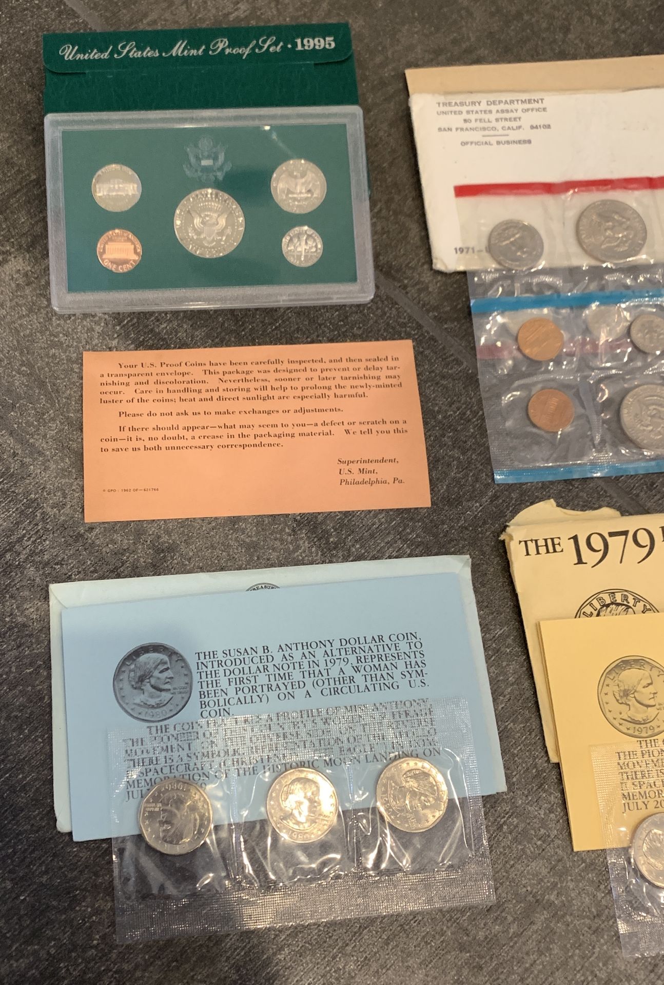 UNITED STATES COIN PROOF SETS AND OTHER COIN COLLECTABLES - Image 3 of 4