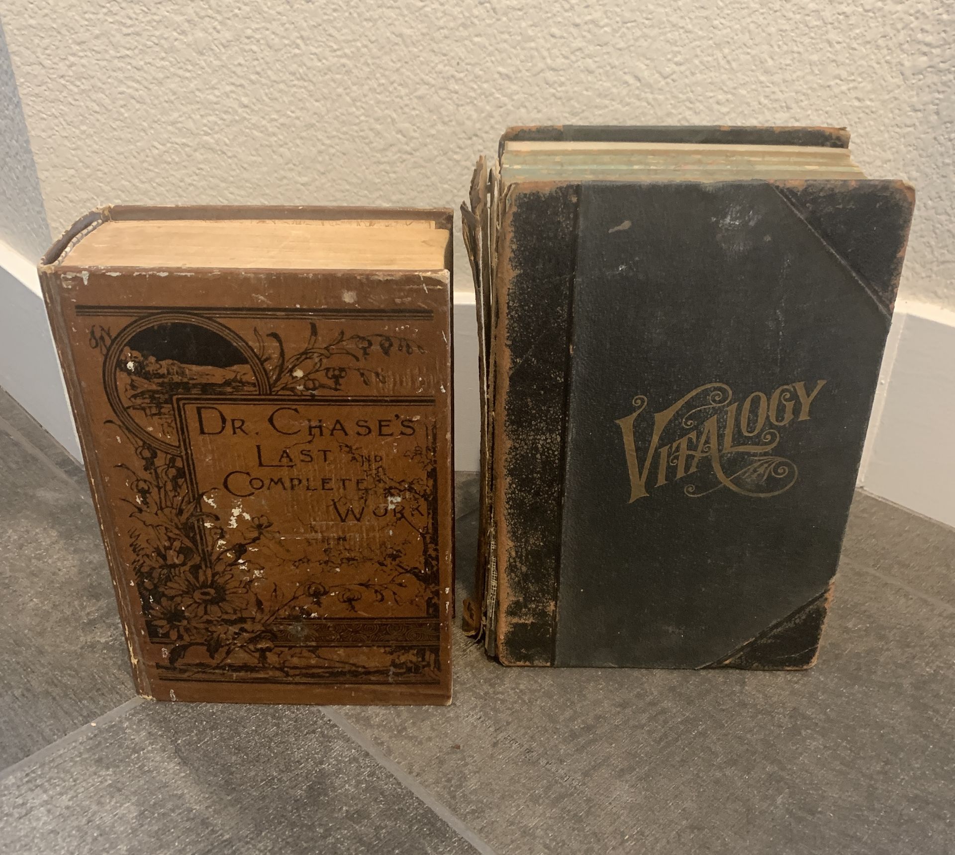 VERY OLD BOOKS VITALOGY THE ENCYCLOPEDIA OF HEALTH 1917 (PEARL JAM ) + DR CHASES COMPLETE WORKS 1905